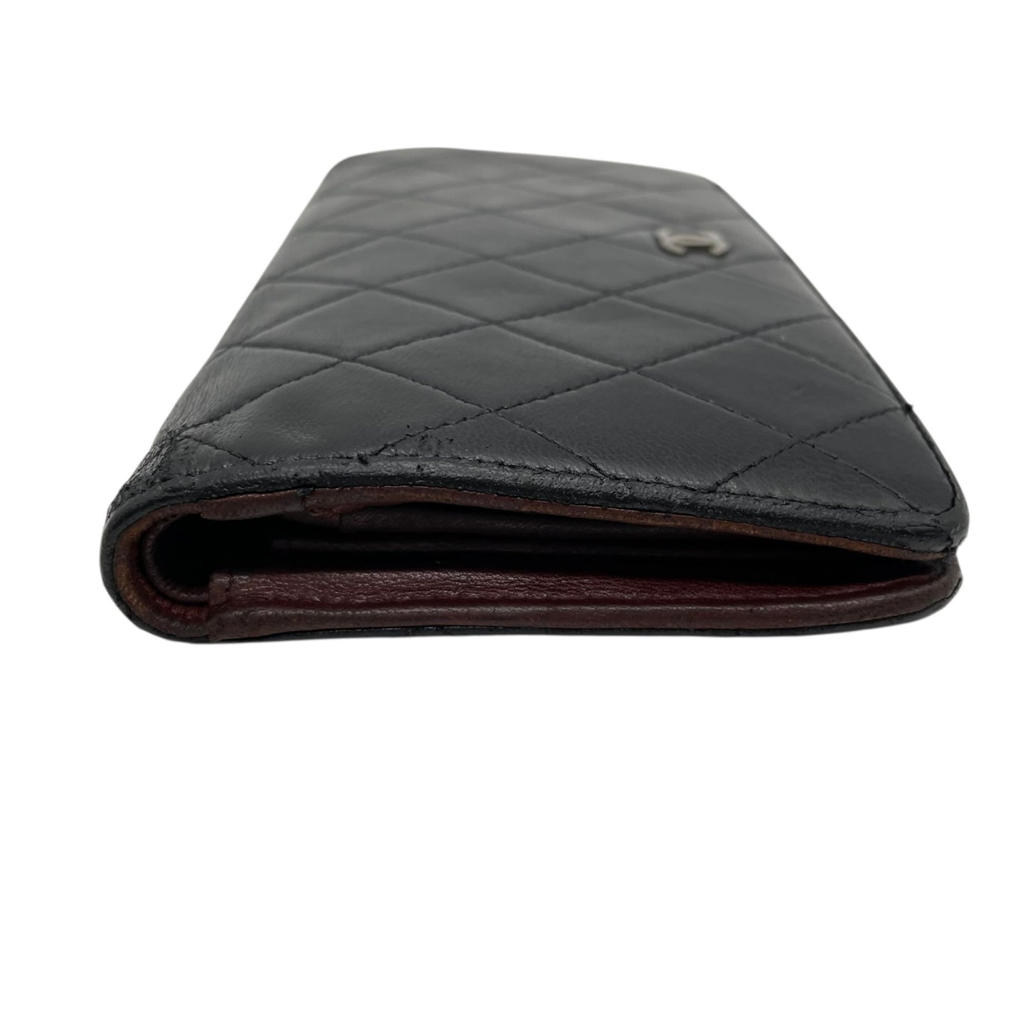 CHANEL シャネル 二つ折り 長財布 マトラッセ 黒 ブラック 茶 ブラウン レザー キャビアスキン ココマーク シルバー金具 レディース W4