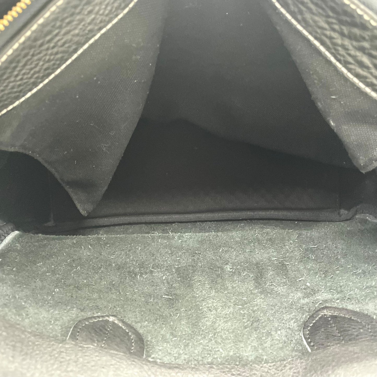 A.D.M.J エーディーエムジェイ トートバッグ レザー 黒 ブラック ホワイトステッチ シュリンクレザー 金金具 ゴールド金具 T3