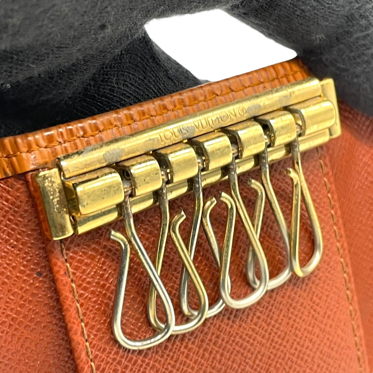 ルイ・ヴィトン Louis Vuitton ミュルティクレ6 M63813 エピ 6連キーケース ブラウン レザー ゴールド金具 メンズ レディース M5