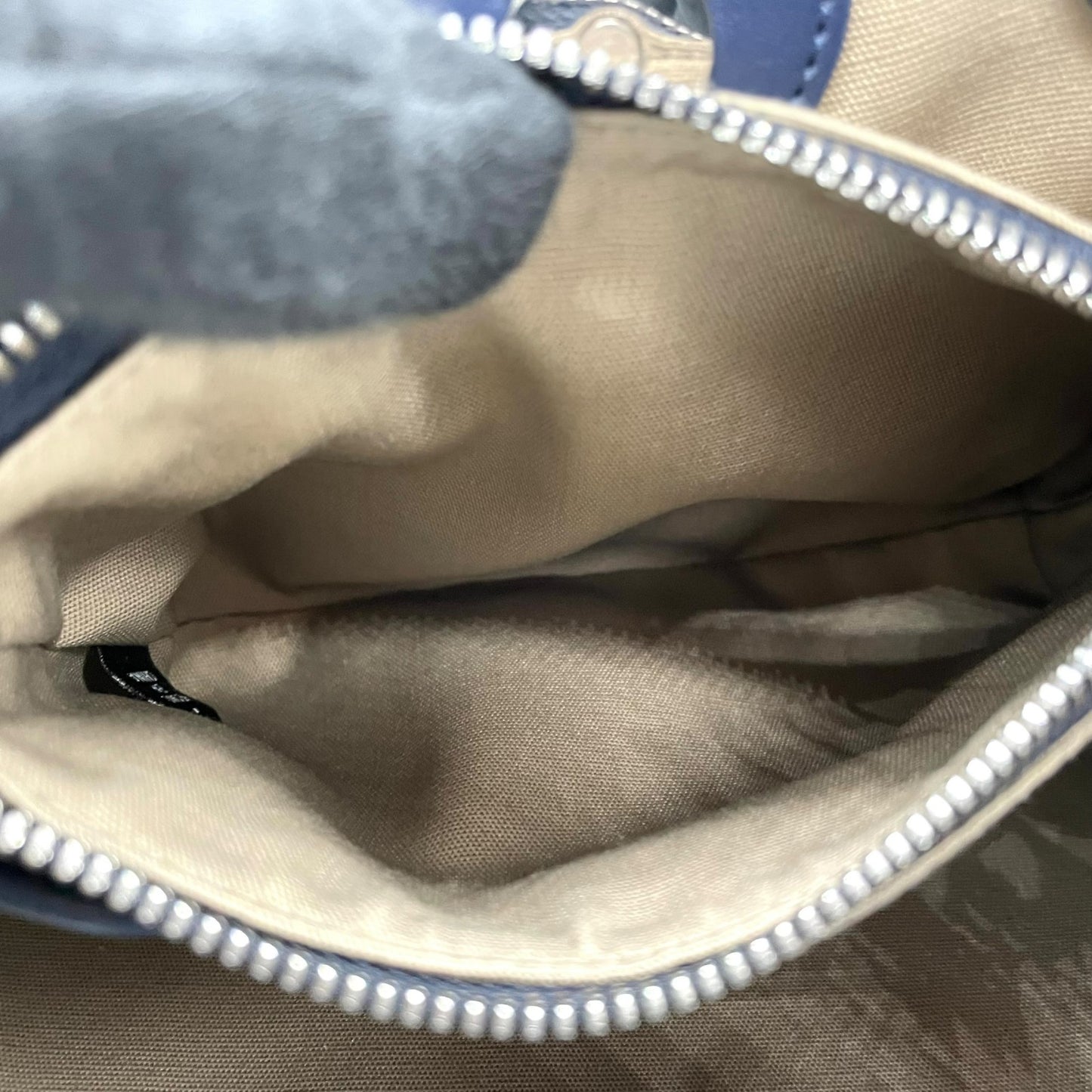 【未使用級】EMPORIO ARMANI エンポリオアルマーニ 2way ハンドバッグ ショルダーバッグ 編み込み キャンバス フリンジ ネイビー ホワイト D