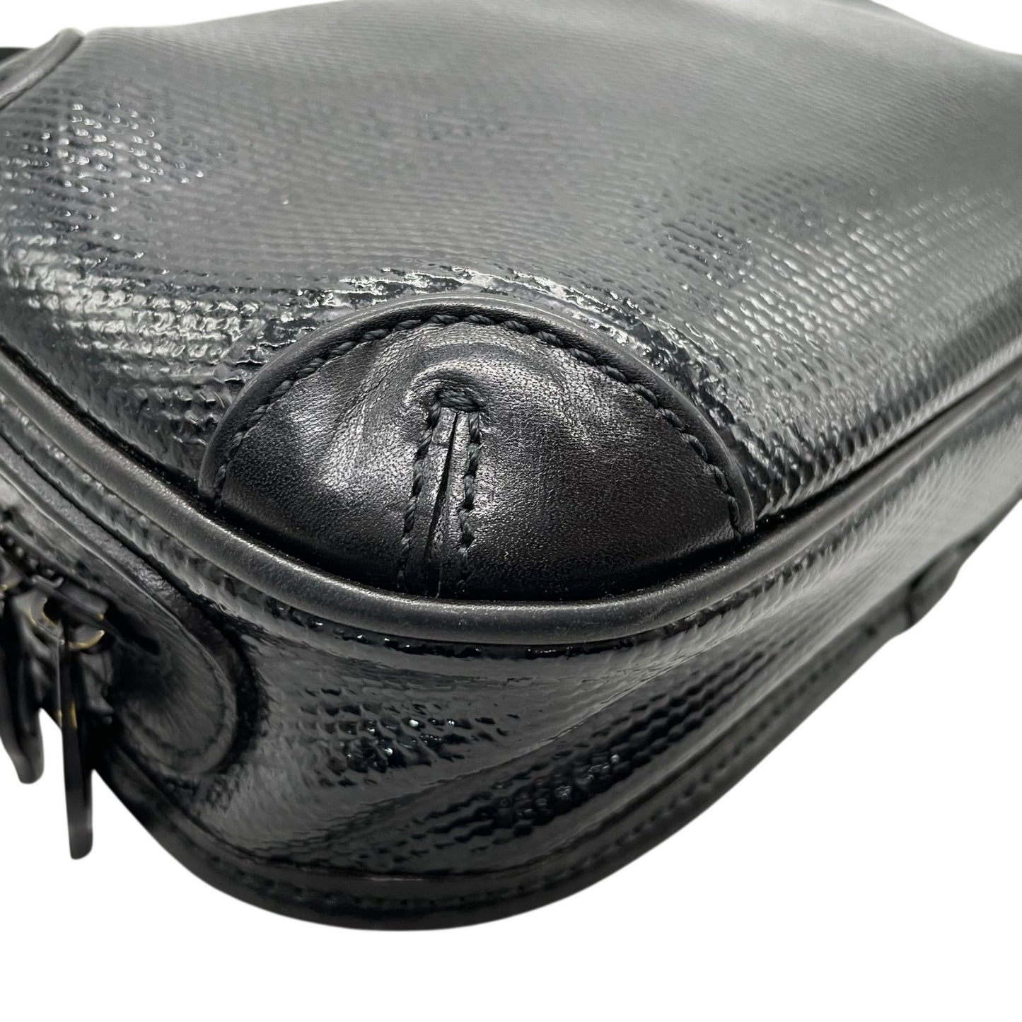 美品 aniary アニアリ ショルダーバッグ カメラバッグ 黒 ブラック パテントレザー ブラック金具 斜め掛け可 クロシェット メンズ レディース Q