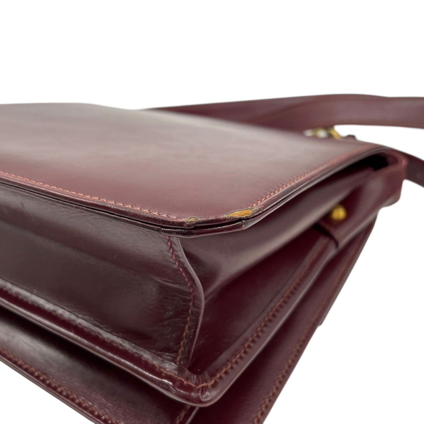 GUCCI グッチ ショルダーバッグ レザー 赤 ボルドー ワインレッド ゴールド金具 肩掛け可 斜め掛け可 ターンロック ヴィンテージ オールドグッチ レディース Z3