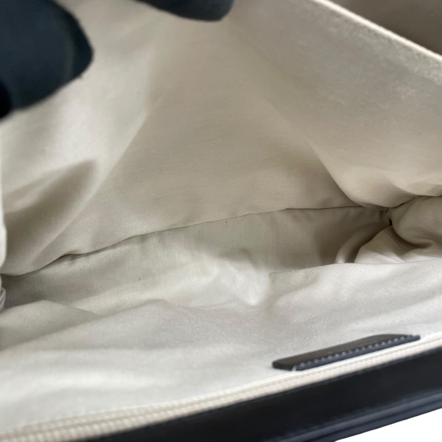 極美品 Salvatore Ferragamo フェラガモ ガンチーニ ハンドバッグ ワンショルダー 黒 ブラック レザー シルバー金具 DY-21 肩掛け可 メンズ レディース E