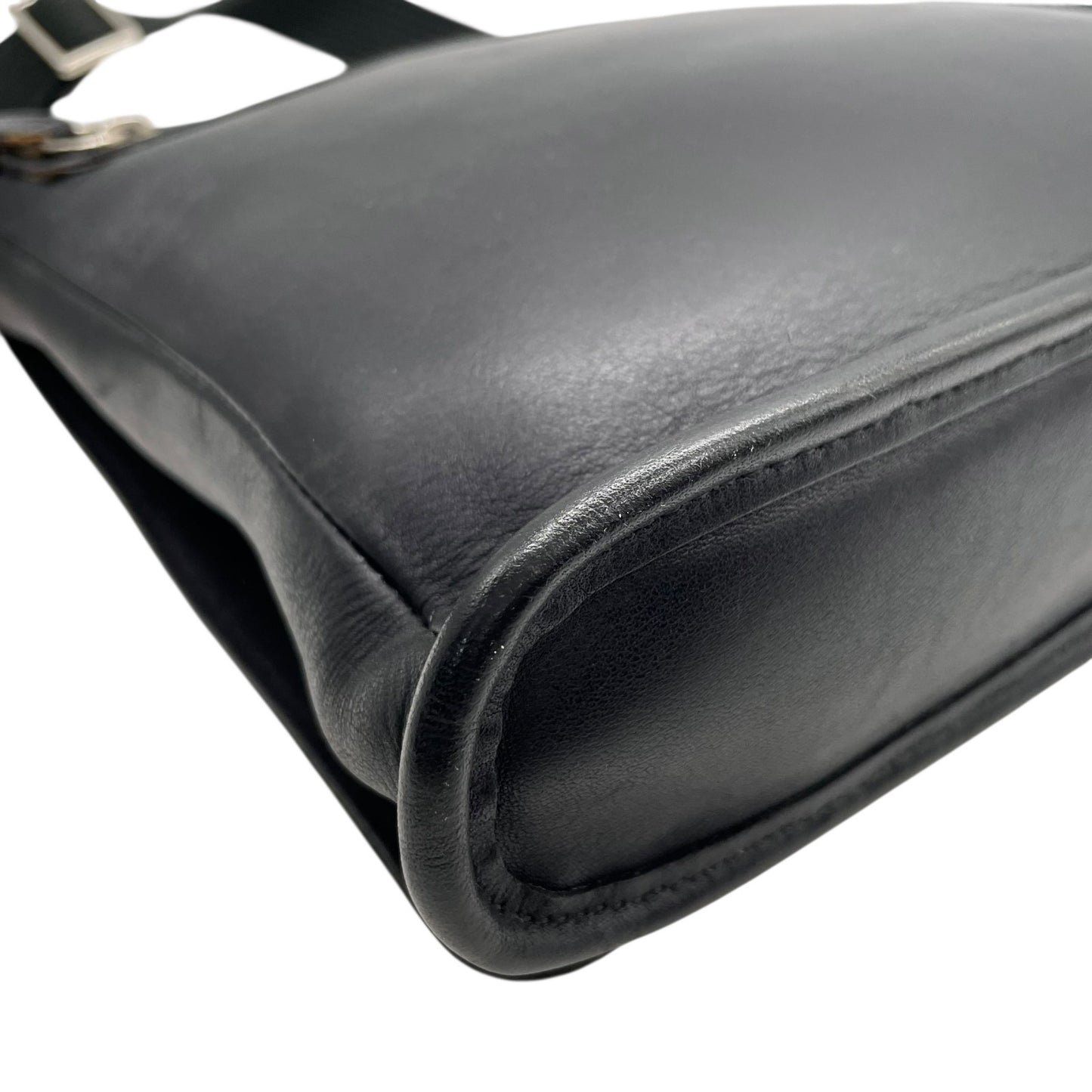 希少 COACH コーチ ショルダーバッグ メッセンジャー 肩掛け 斜め掛け USA製 グラブタンレザー 黒 ブラック シルバー金具 9431 ヴィンテージ オールレザー 本革 U12