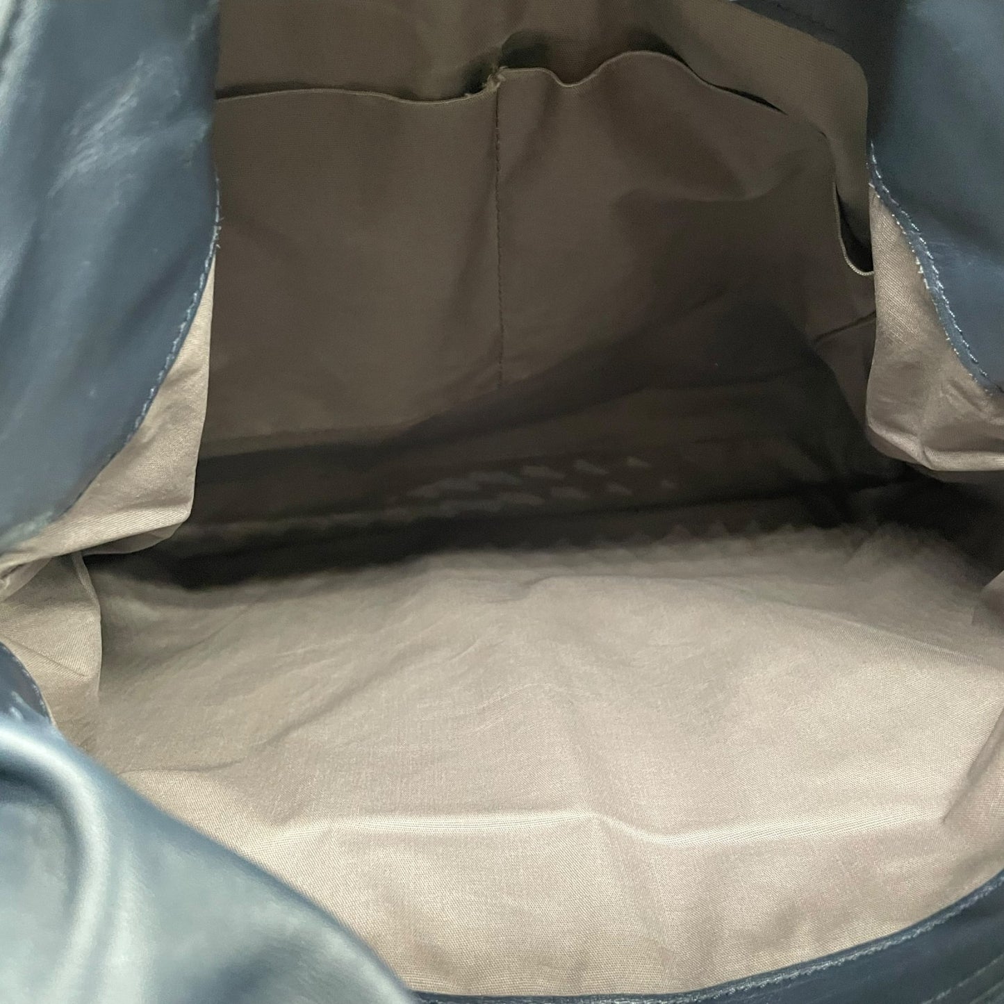 Authentic BOTTEGA VENETA Intrecciato Leather Shoulder Messenger Bag Navy Unisex