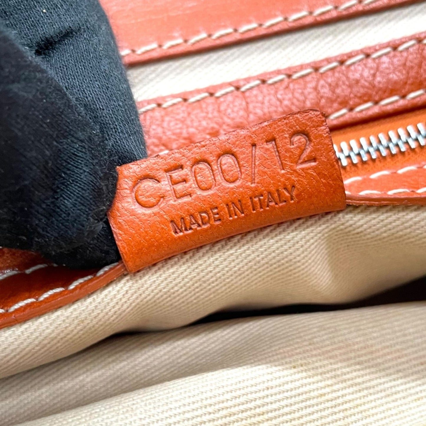 CELINE セリーヌ ショルダーバッグ ワンショルダー ベルトデザイン オレンジ ヴィンテージ シルバー金具 本革 レザー K6