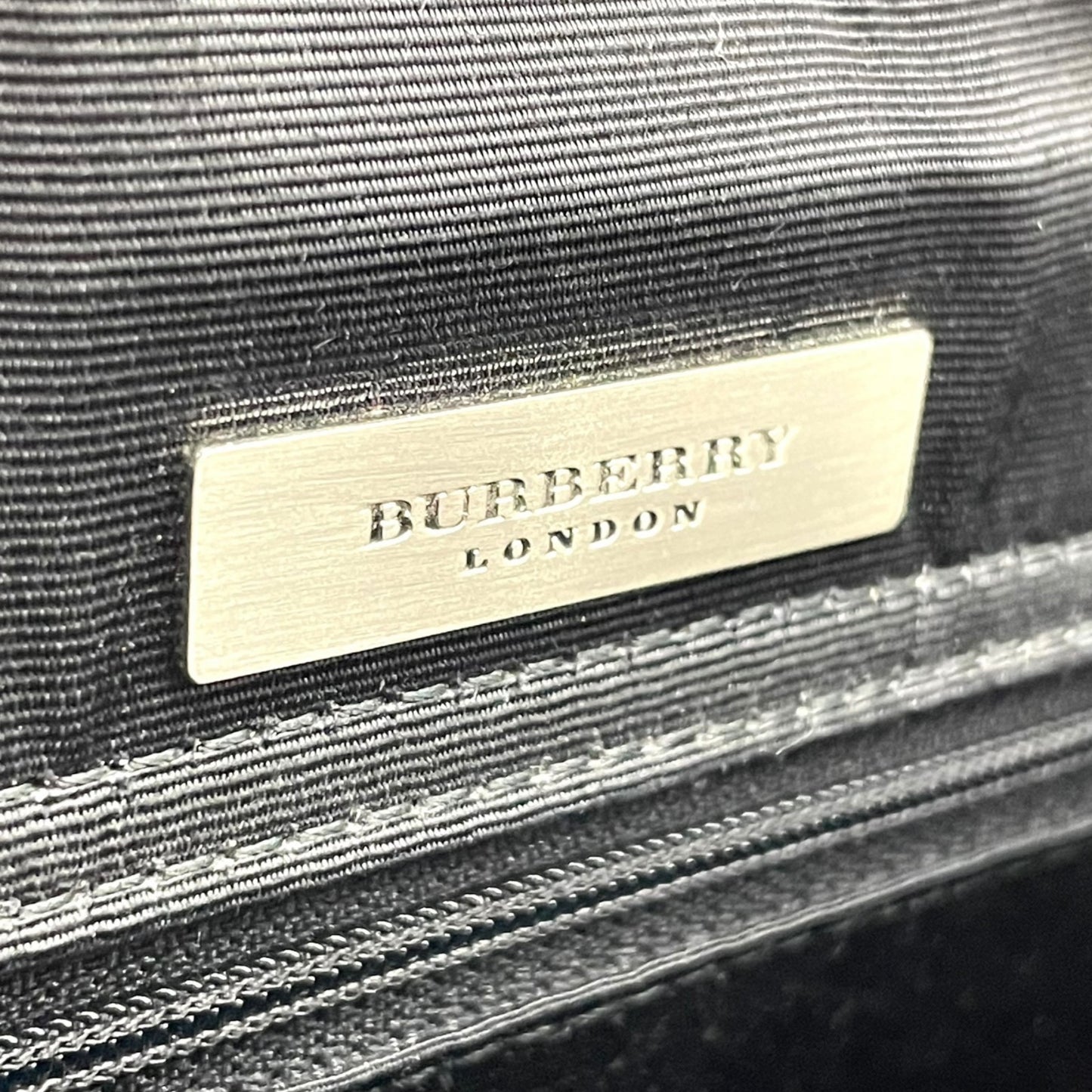 美品 BURBERRY バーバリー ショルダーバッグ ワンショルダー ハンドバッグ 黒 ブラック ナイロン レザー シルバー金具 シャドーホース エクエストリアン・ナイト 肩掛け レディース D4