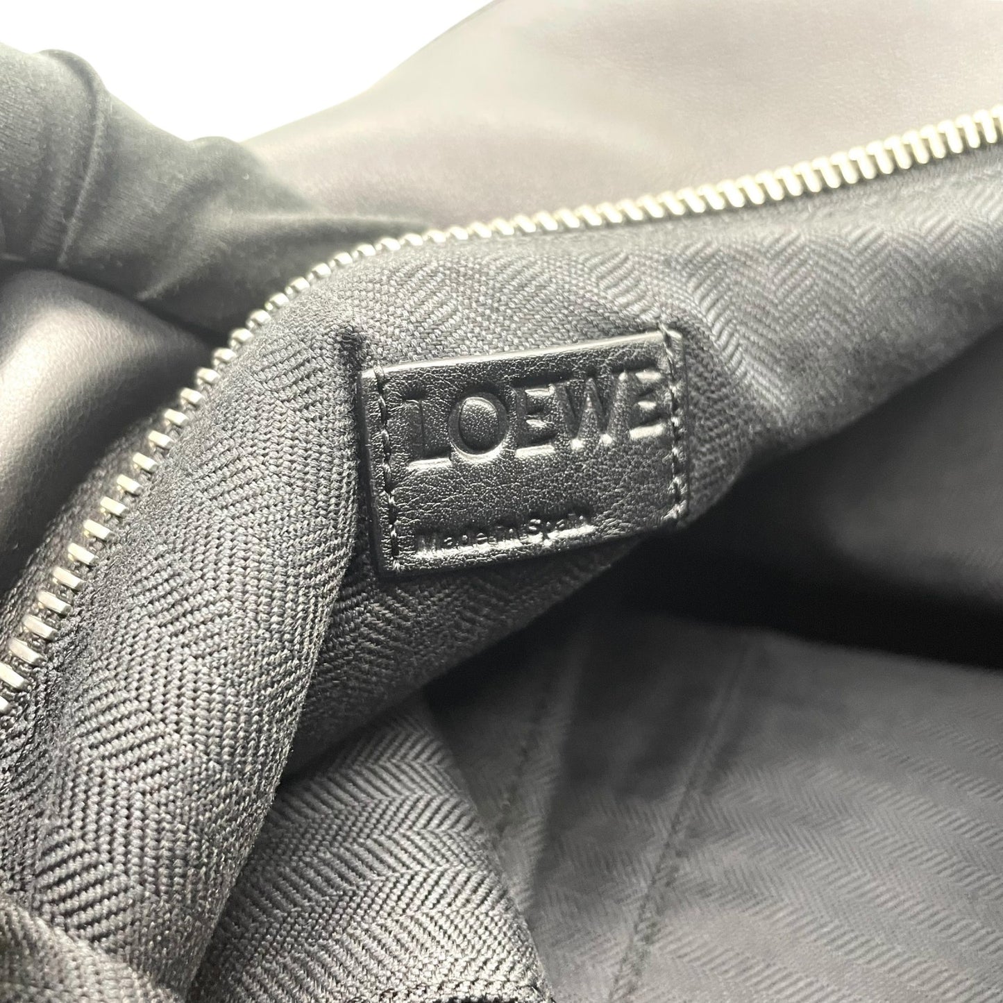 限定品 希少 極美品 LOEWE ロエベ パズルバッグ ラージ ミニボストン スタッズ アナグラム ロゴ チェーン ブラック 黒 マルチカラー メンズ レディース D