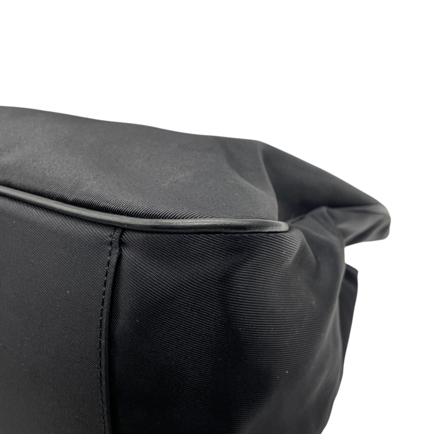 BURBERRY BLUE LABEL バーバリーブルーレーベル トートバッグ ブラック ナイロン 内装ノバチェック A4収納可 ハンドバッグ ロゴ シンプル 通勤通学にも最適 B5