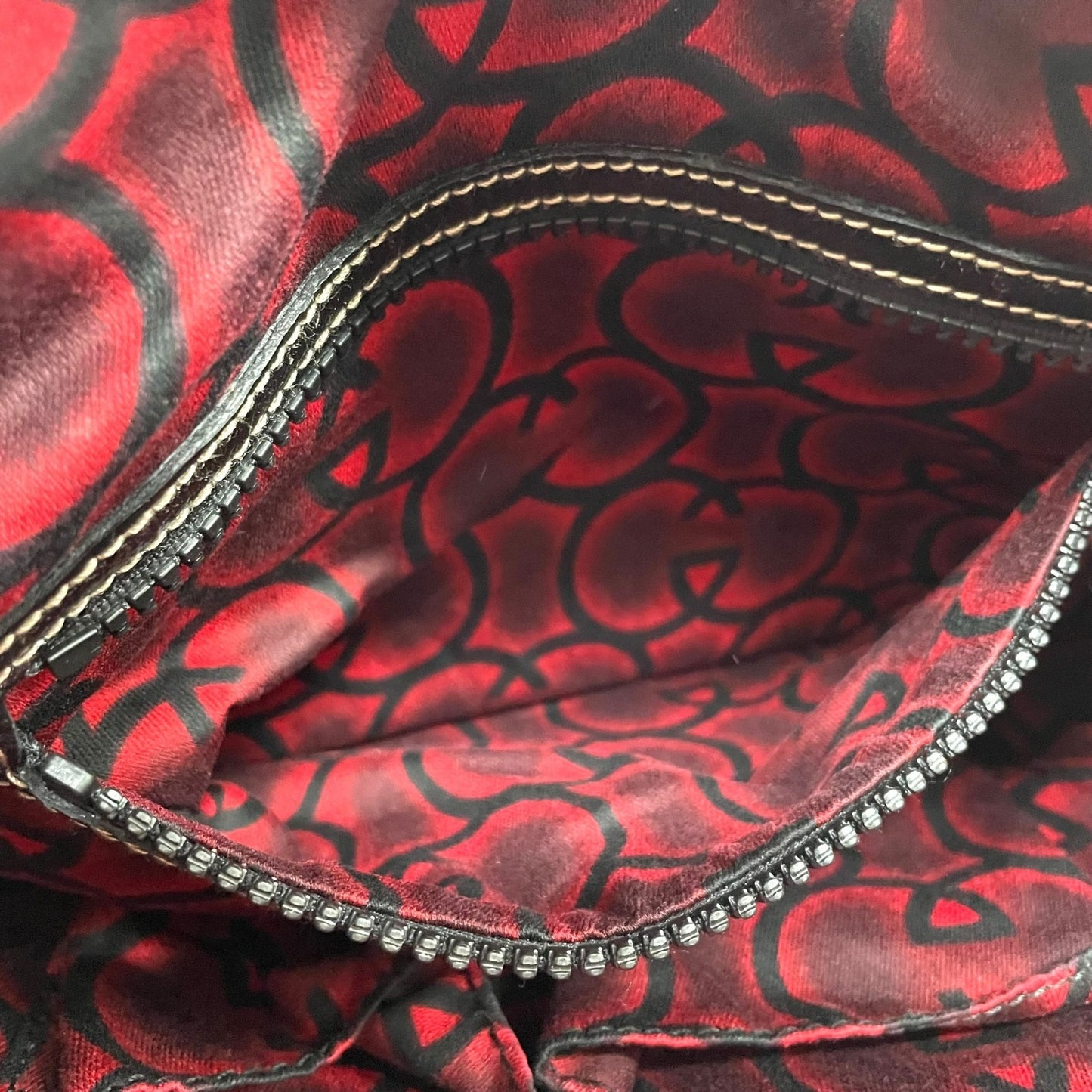 美品 グッチ GUCCI ハンドバッグ ショルダーバッグ ブラック 黒 2way パテントレザー インターロッキングG GGロゴ 手提げ 斜め掛け可 シルバー金具 レディース B2