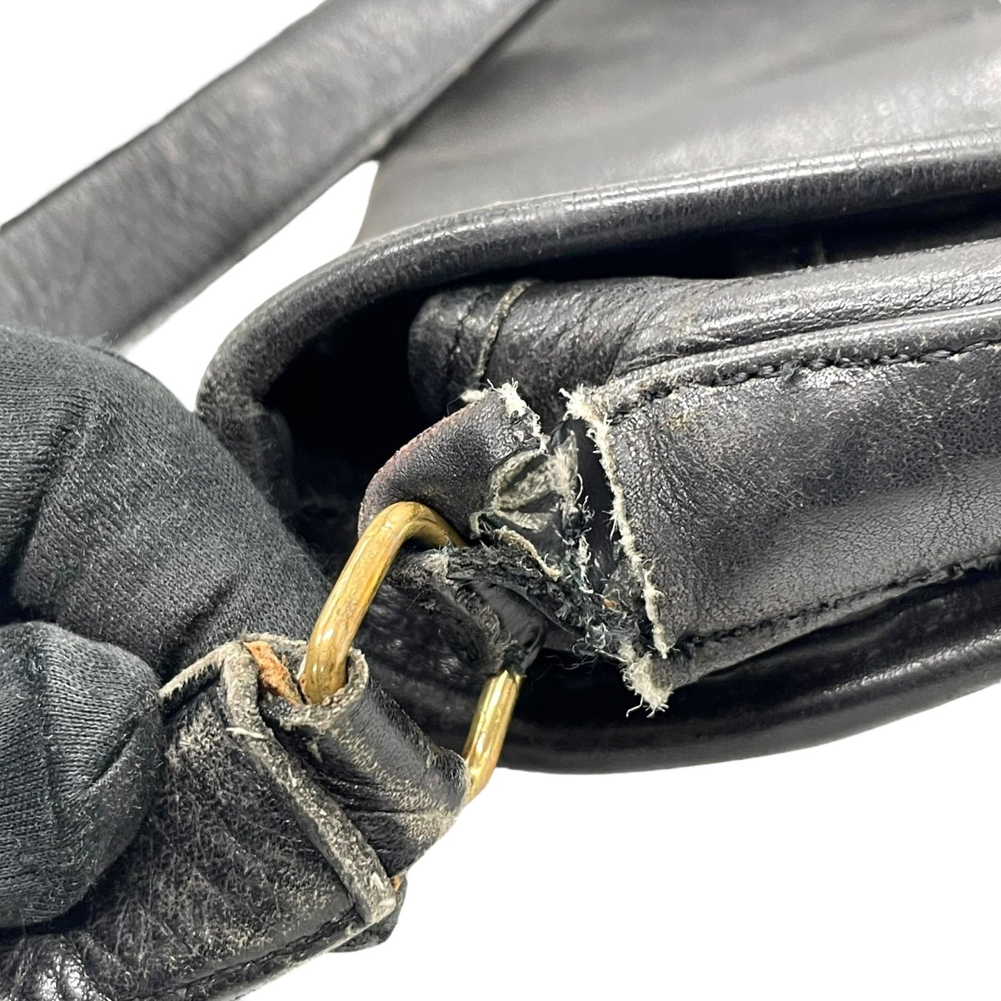 オールドコーチ COACH ショルダーバッグ メッセンジャーバッグ 黒 ブラック レザー ゴールド金具 ロゴチャーム付き フラップ開閉 ヴィンテージ メンズ レディース E2