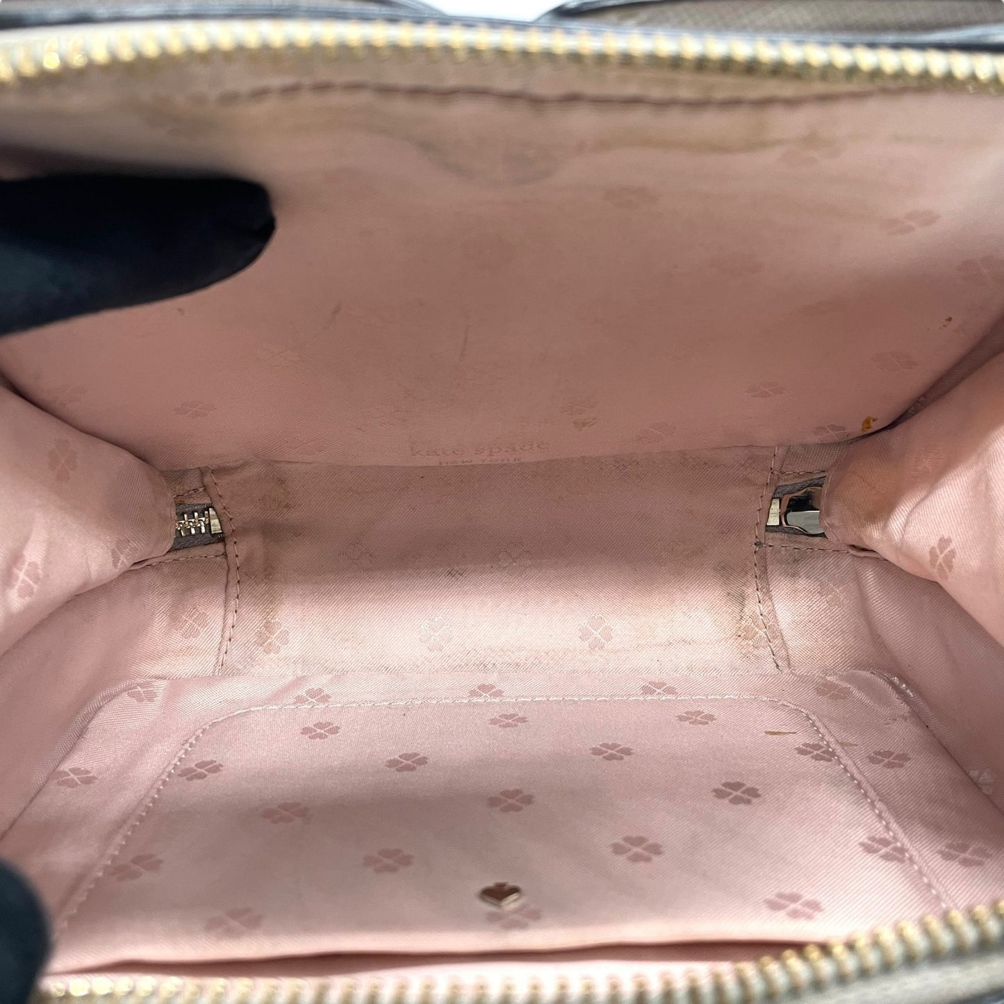 ケイトスペード kate spade ニコラ 2WAY ハンドバッグ ショルダーバッグ ミニバッグ 黒 ブラック グレー レザー シルバー金具 クロスボディ 斜め掛け可 カメラバッグ レディース S30