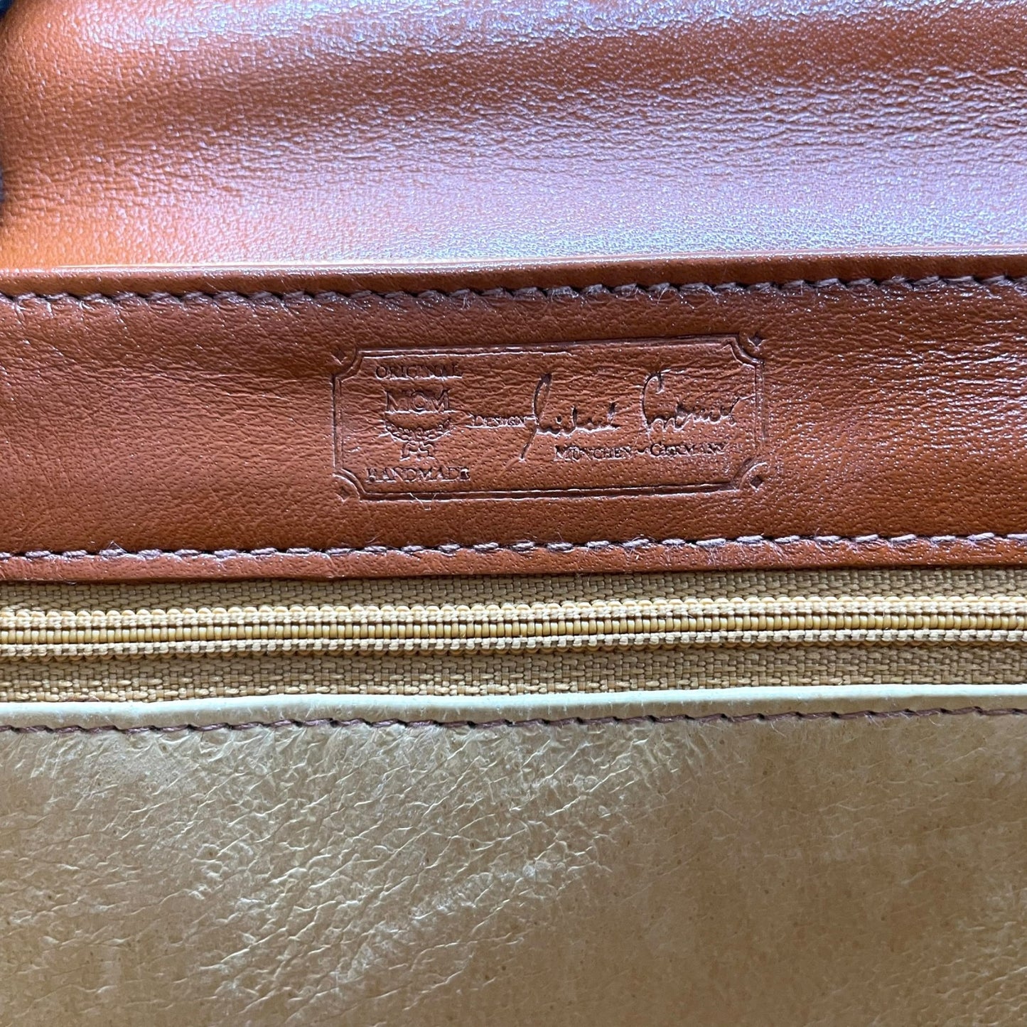 MCM エムシーエム ヴィセトス ハンドバッグ トップハンドルバッグ ベルトデザイン コニャック レザー ミニバッグ c4