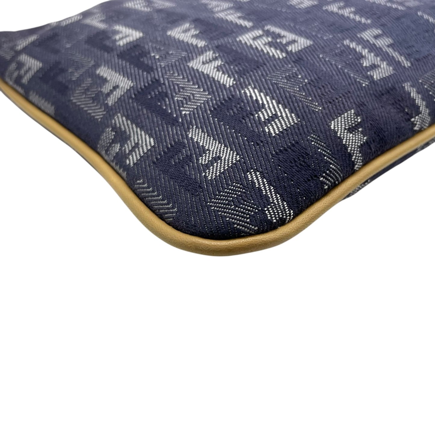 フェンディ Fendi ズッキーノ ショルダーバッグ ネイビー キャンバス レザー 斜め掛け ワンショルダー 00s c2