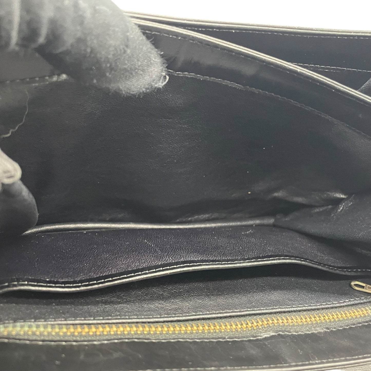 美品 CELINE セリーヌ ショルダーバッグ 黒 ブラック レザー 馬車金具 ゴールド金具 ホースキャリッジ サルキー ヴィンテージ レディース オールドセリーヌ 斜め掛け可 フラップ開閉 C1