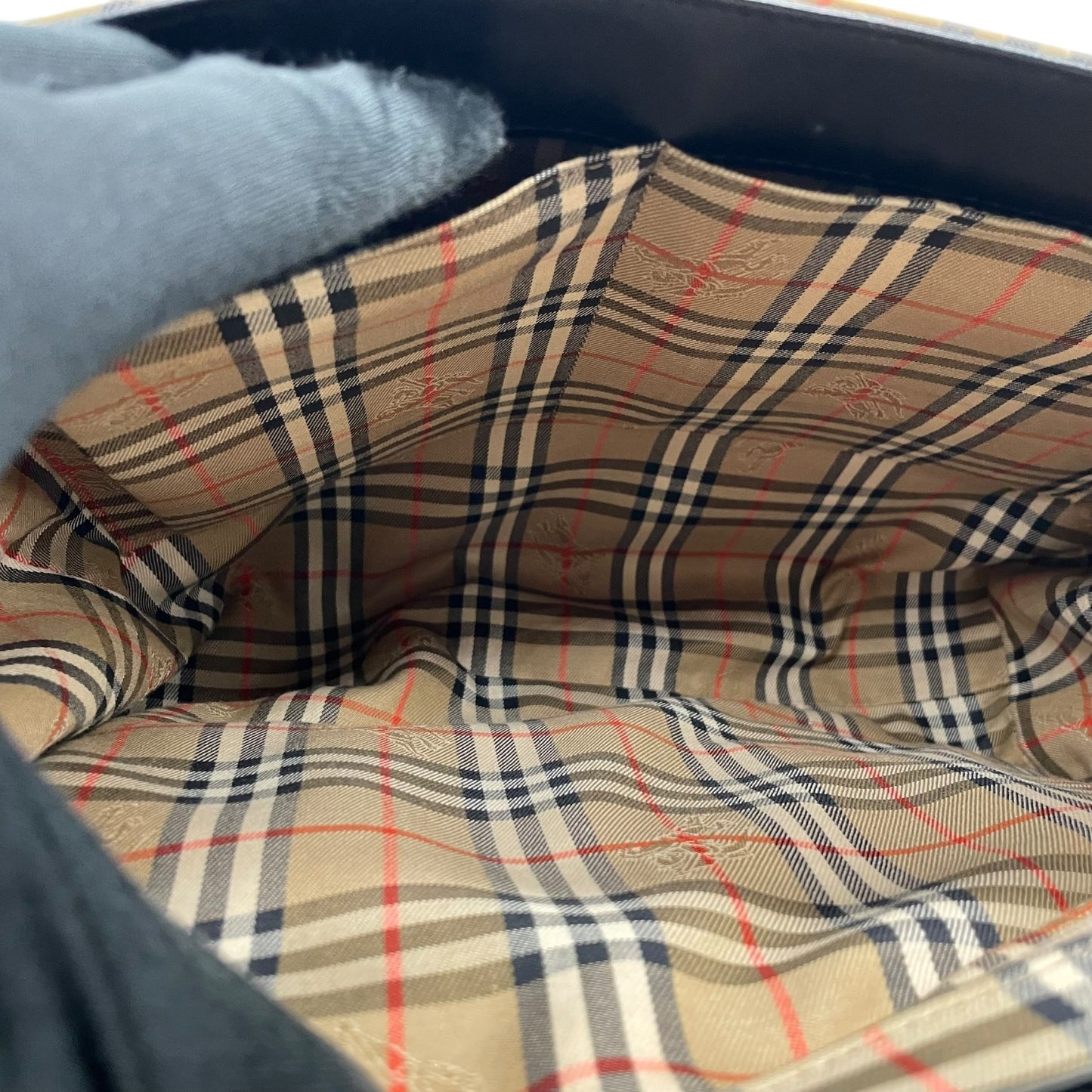 Authentic BURBERRY Black Nova Check Shadow Horse Leather Handbag Shoulder Bag Silver Hardware Women's Flap Closure