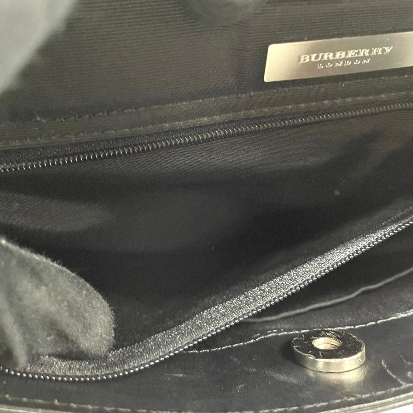 美品 BURBERRY バーバリー ショルダーバッグ ワンショルダー ハンドバッグ 黒 ブラック ナイロン レザー シルバー金具 シャドーホース エクエストリアン・ナイト 肩掛け レディース D4