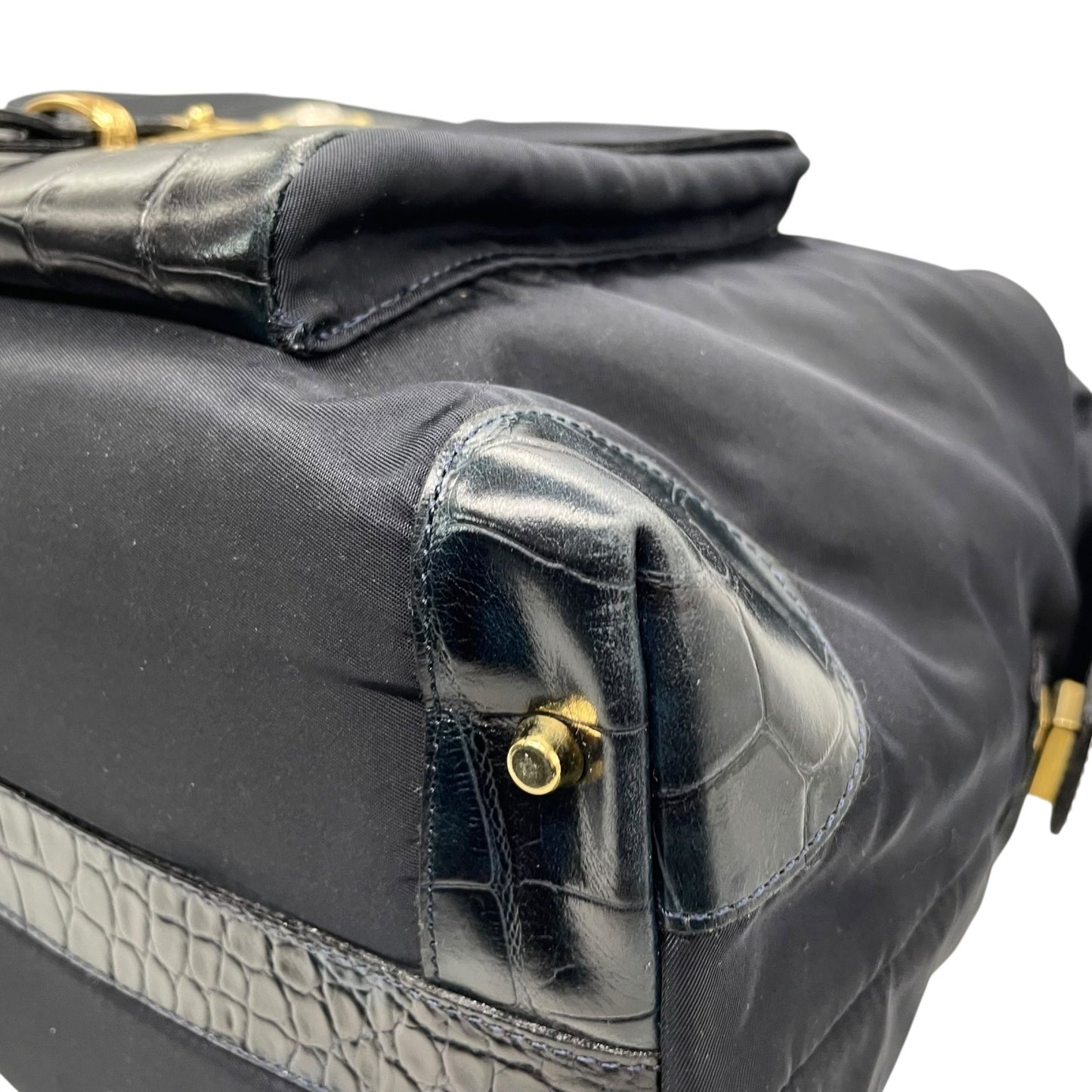 美品 GIANNNI VERSACE ジャンニヴェルサーチェ ショルダーバッグ ボストンバッグ メデューサ ブラック 黒 ナイロン×エンボスレザー ゴールド金具 ユニセックス A4