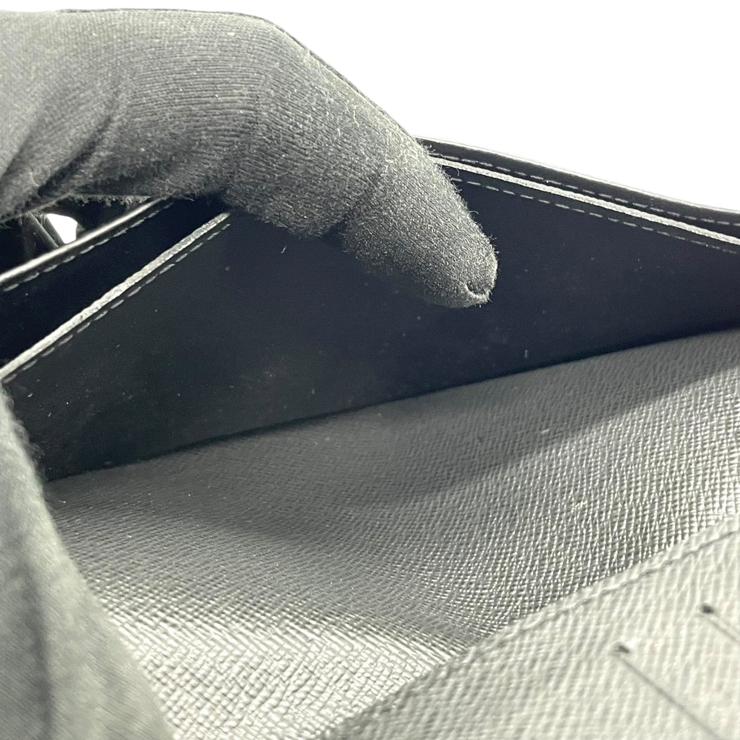 美品 LOUIS VUITTON ルイヴィトン タイガ ポルトフォイユ・ロン 二つ折り 長財布 M33402 レザー 黒 ブラック メンズ W5