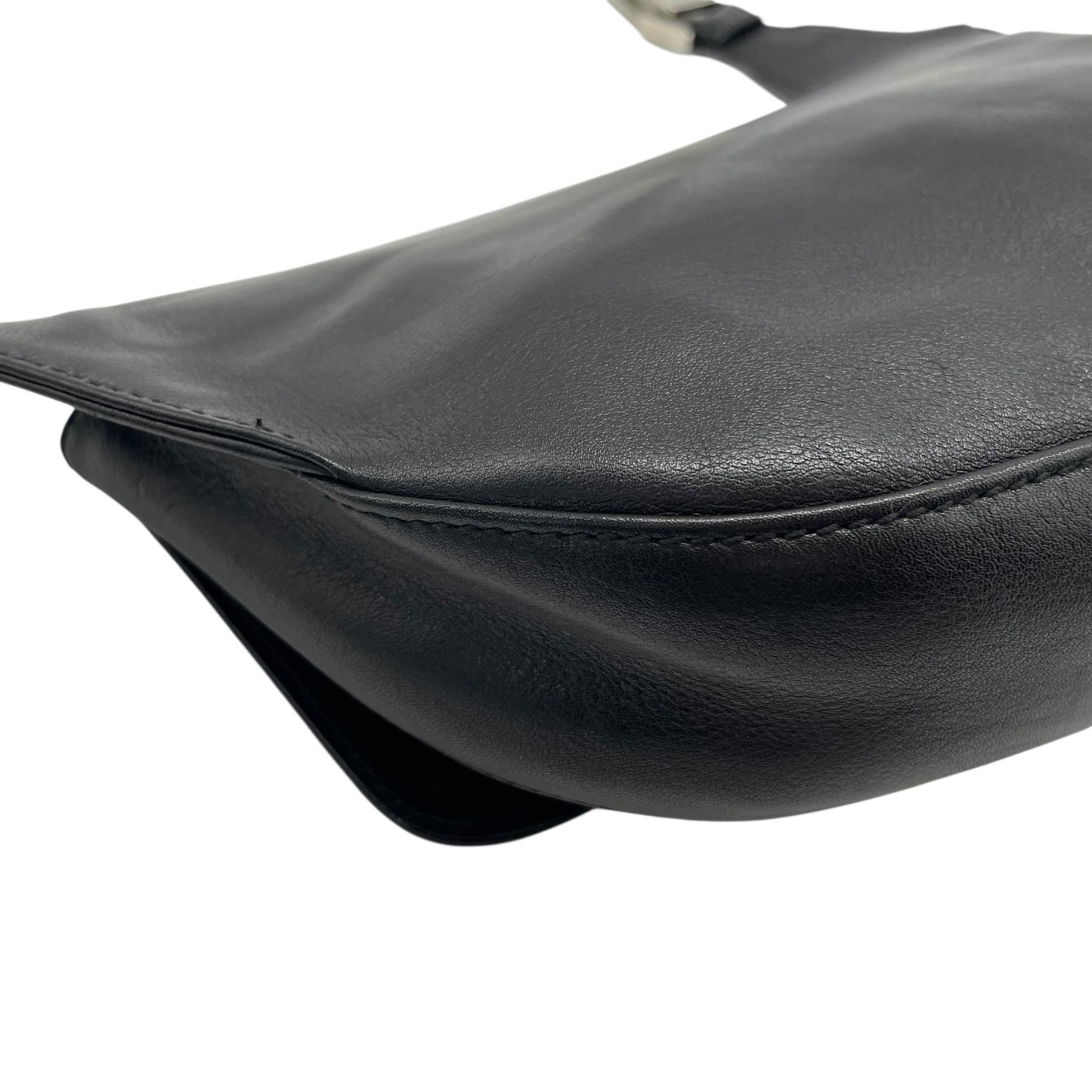 未使用級 サルヴァトーレフェラガモ ショルダーバッグ 斜め掛け レザー 黒 ブラック 本革 クロスボディ チェーン B3