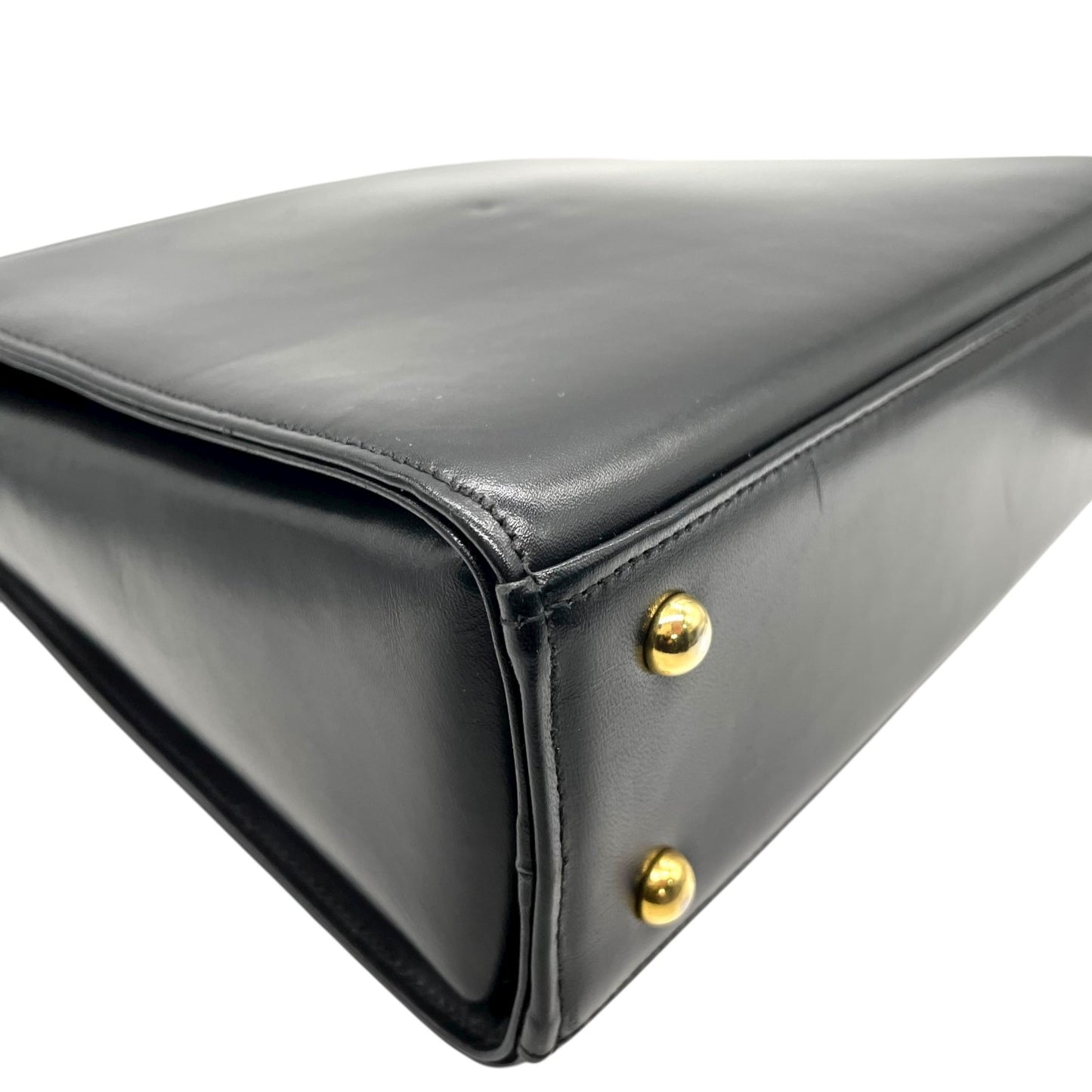 美品 ジバンシィ GIVENCHY ハンドバッグ レザー 黒 ブラック 金金具 ゴールド金具 フォーマル ヴィンテージ ロゴボタン フォーマル A8