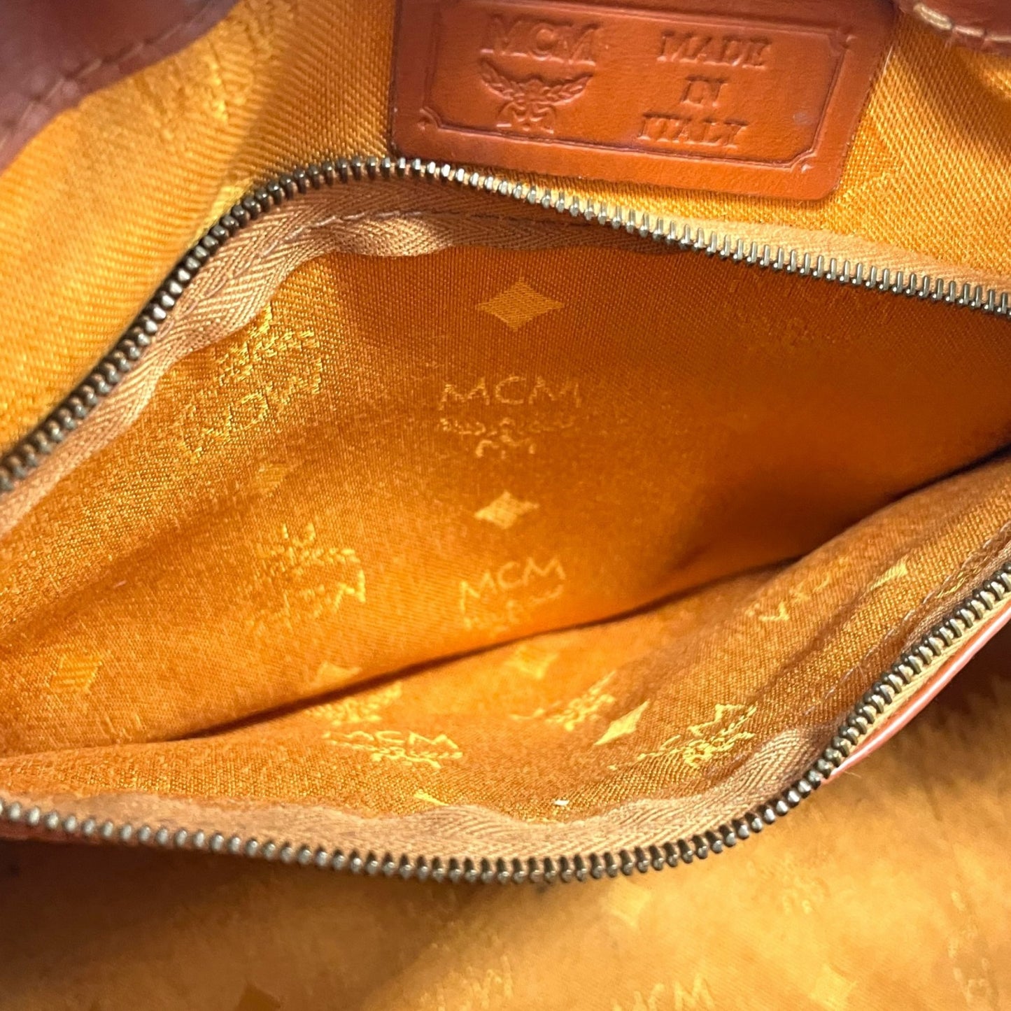 エムシーエム MCM ヴィセトス 2WAY ハンドバッグ ミニボストンバッグ ショルダーバッグ 茶 ブラウン コニャック レザー ゴールド金具 斜め掛け可 レディース D
