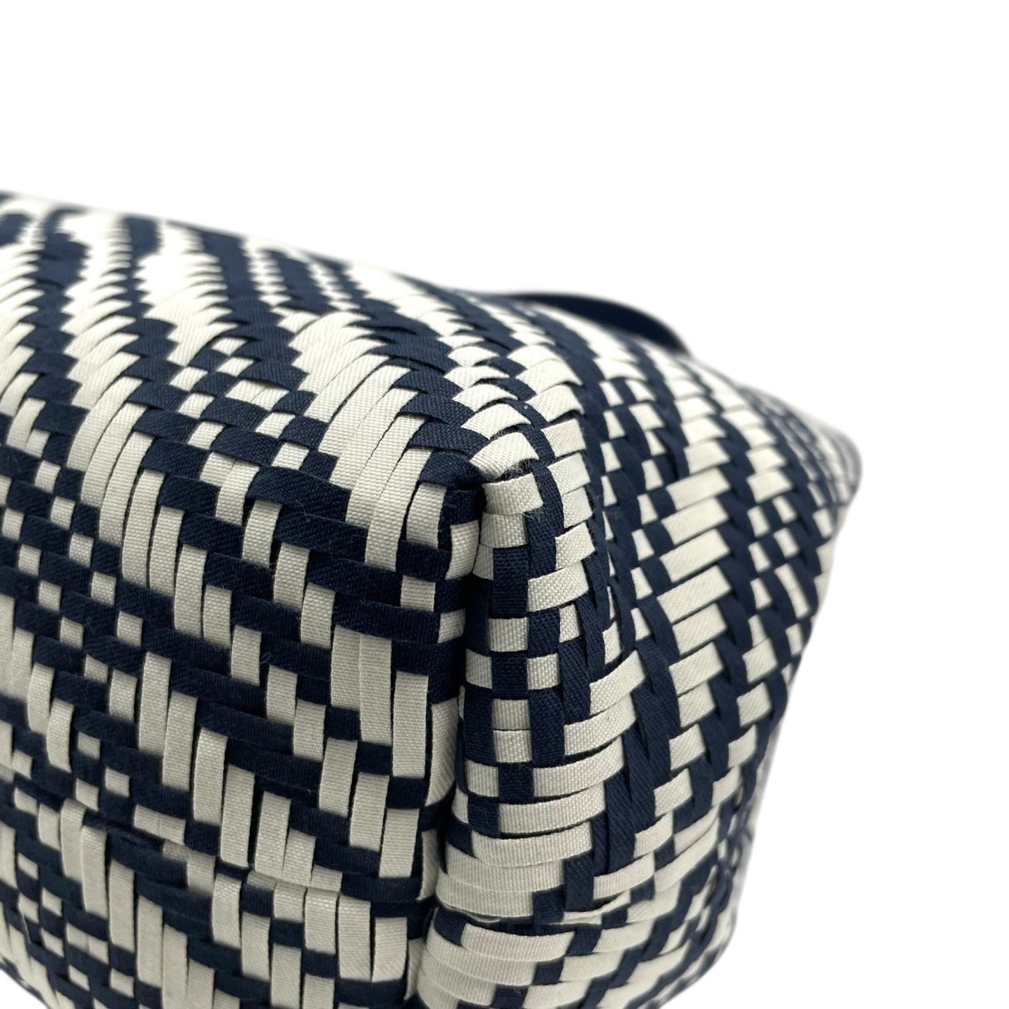 【未使用級】EMPORIO ARMANI エンポリオアルマーニ 2way ハンドバッグ ショルダーバッグ 編み込み キャンバス フリンジ ネイビー ホワイト D