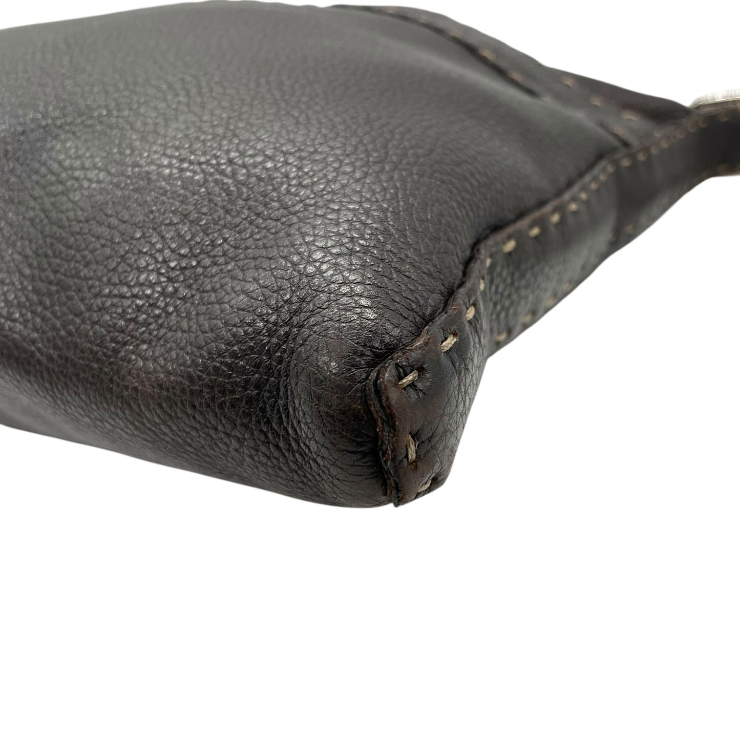 美品 FENDI フェンディ セレリア ショルダーバッグ ステッチ レザー 茶 ブラウン シルバー金具 斜め掛け可 ロゴストラップ ヴィンテージ レディース K3