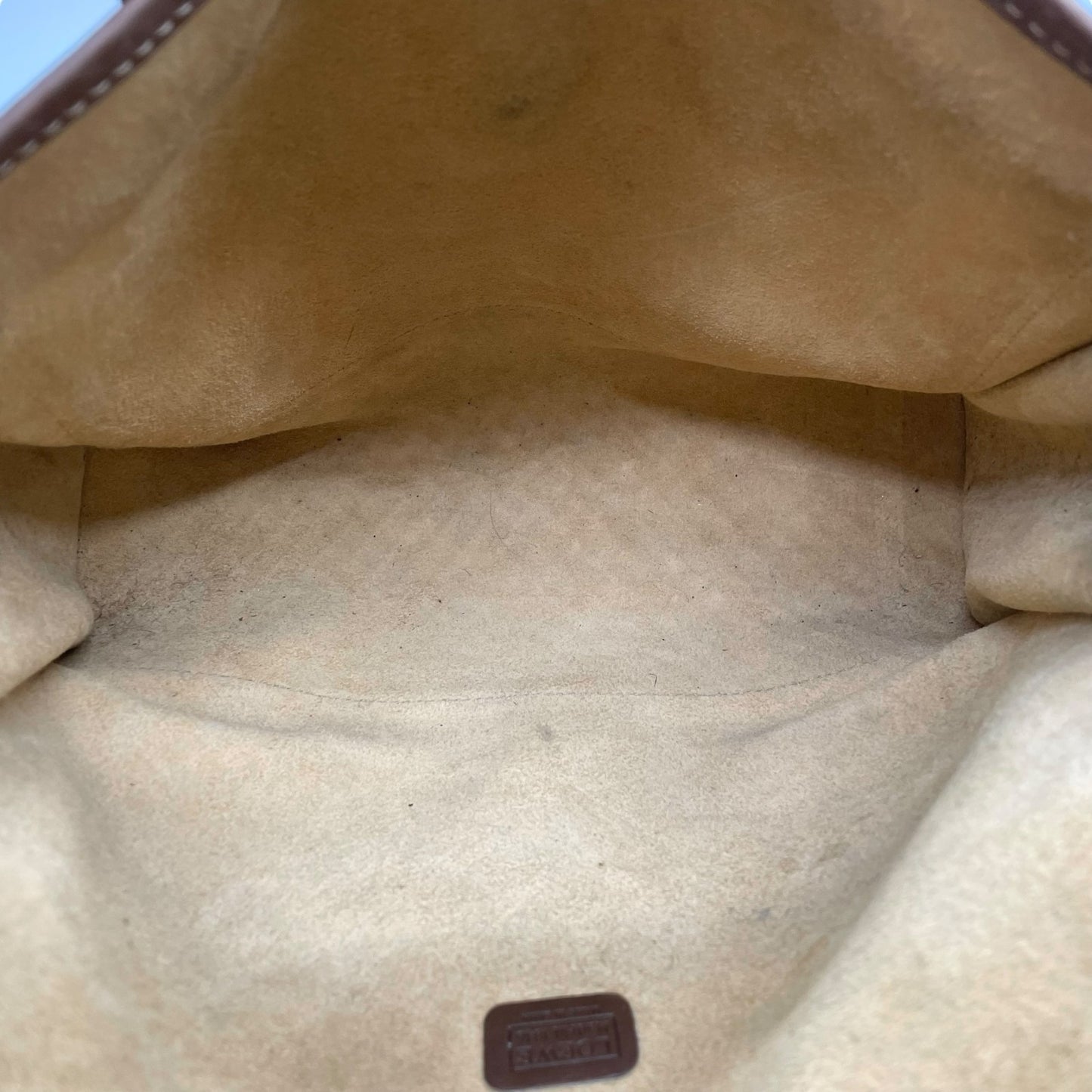 Authentic LOEWE Anagram Leather Shoulder Bag Camel Brown Embossed Logo Crossbody Vintage Archive Women