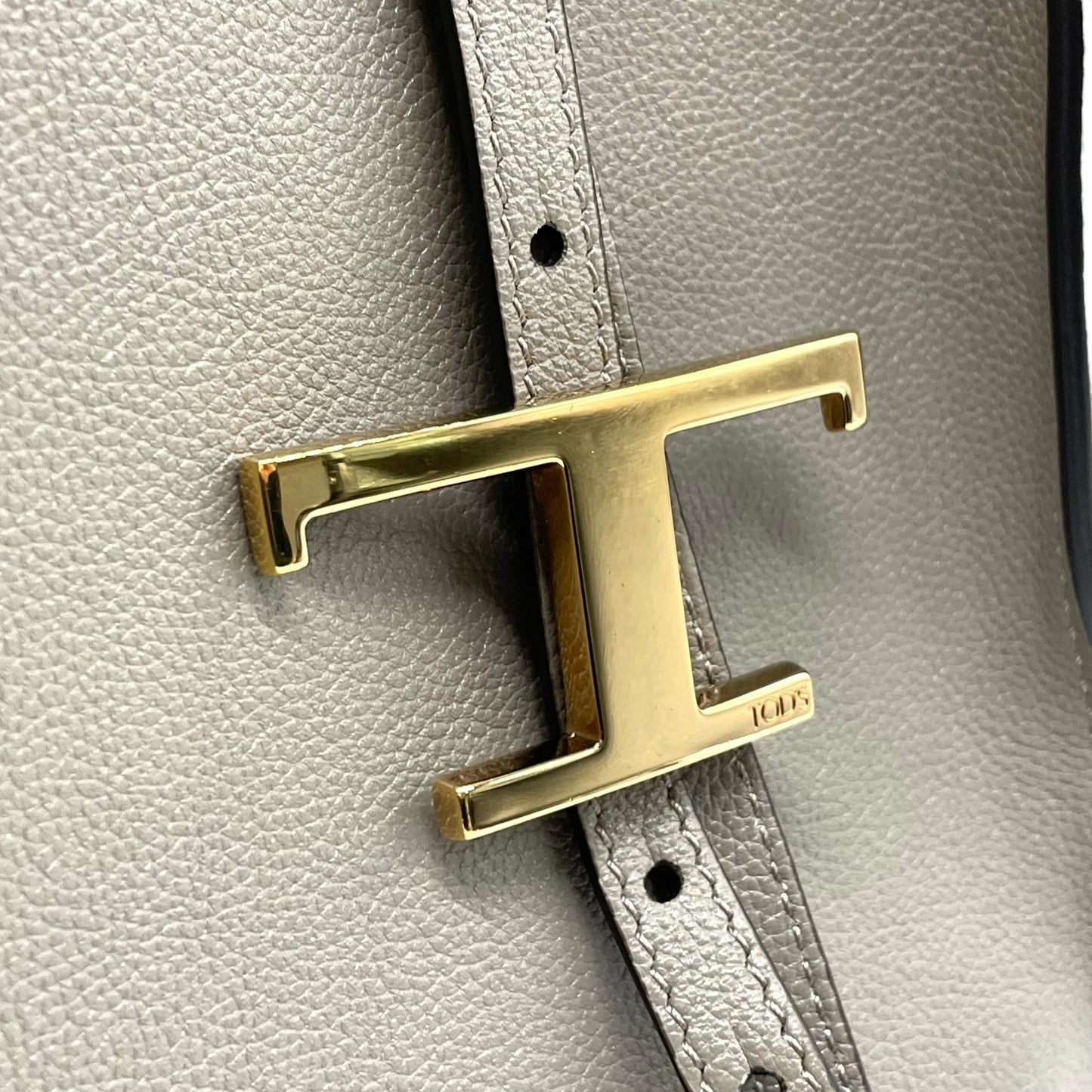 極美品 TOD'S トッズ T タイムレス レザー トートバッグ グレージュ ゴールド金具 ポーチ付き 大容量 肩掛け可 レディース 正規品 D