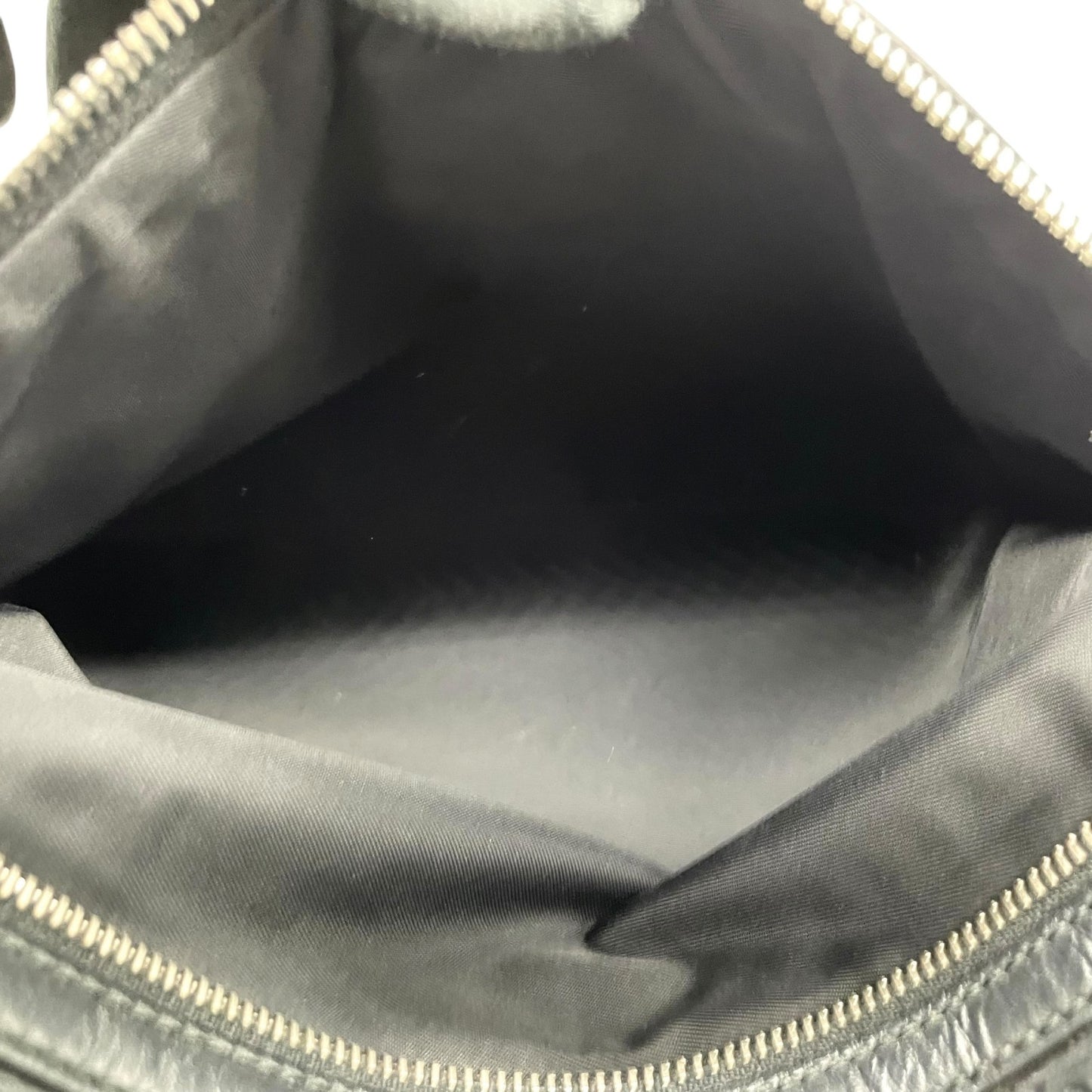 美品 GUCCI グッチ グッチシマ シェリー ロゴ型押し ショルダーバッグ メッセンジャーバッグ レザー 黒 ブラック シルバー金具 322080 斜め掛け可 メンズ レディース E