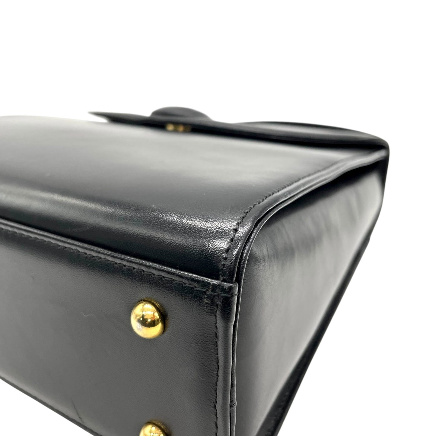 美品 ジバンシィ GIVENCHY ハンドバッグ レザー 黒 ブラック 金金具 ゴールド金具 フォーマル ヴィンテージ ロゴボタン フォーマル A8