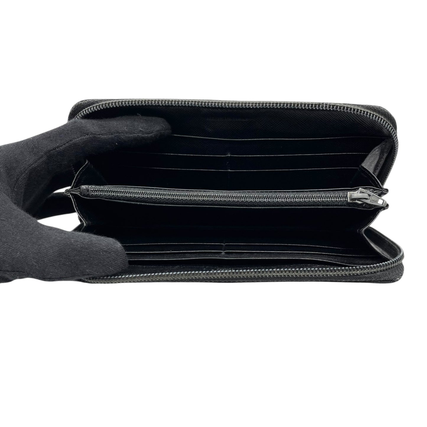 プラダ PRADA 長財布 ブラック 黒 NERO ナイロン レザー ラウンドファスナー 三角ロゴプレート トライアングルロゴ シルバー金具 メンズ レディース M1