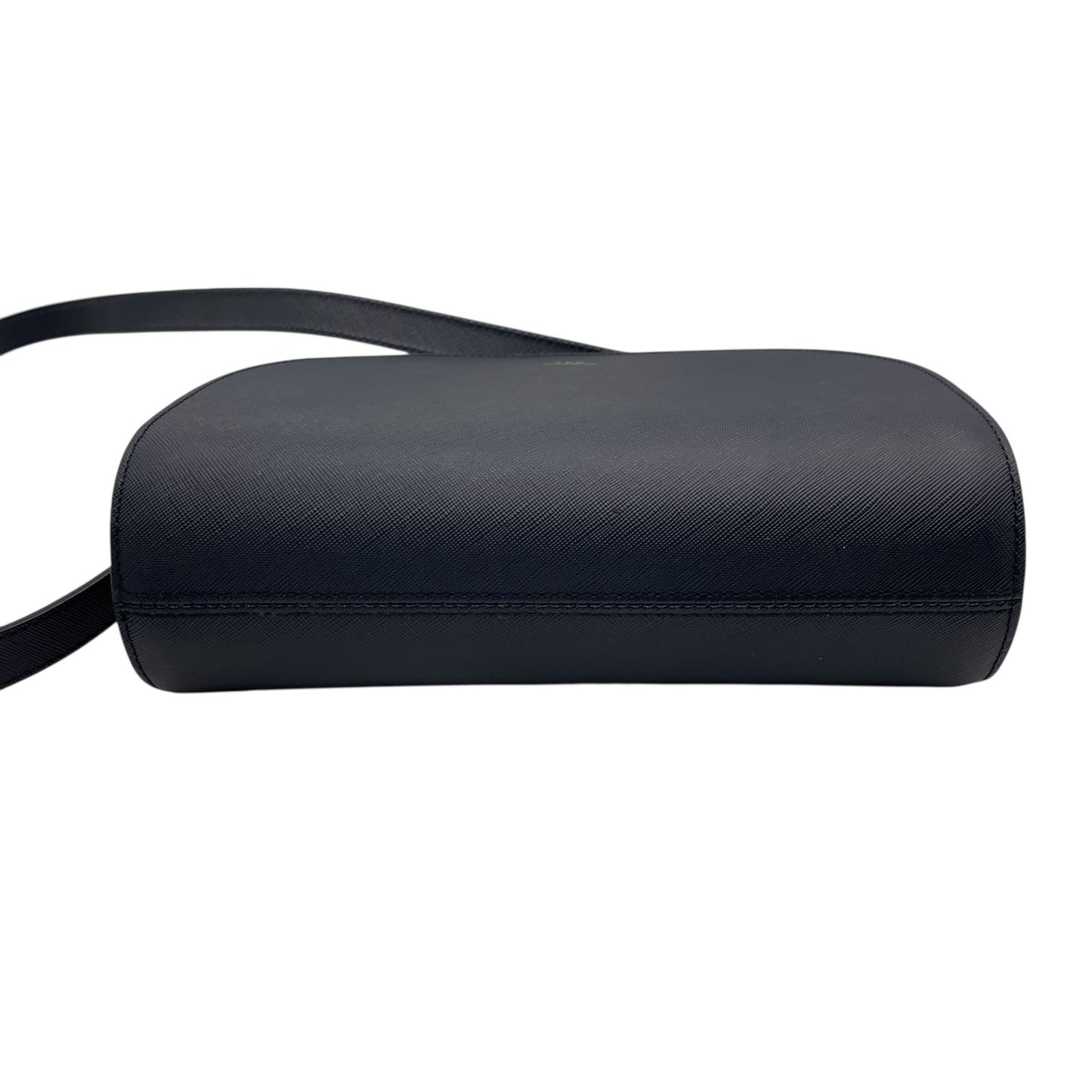 未使用級 アーペーセー A.P.C デミルーン Demi-Lune ショルダーバッグ クロスボディ 紺 ネイビー サフィアーノレザー ゴールド金具 半月型 ハーフムーン ロゴ 斜め掛け可 レディース B2