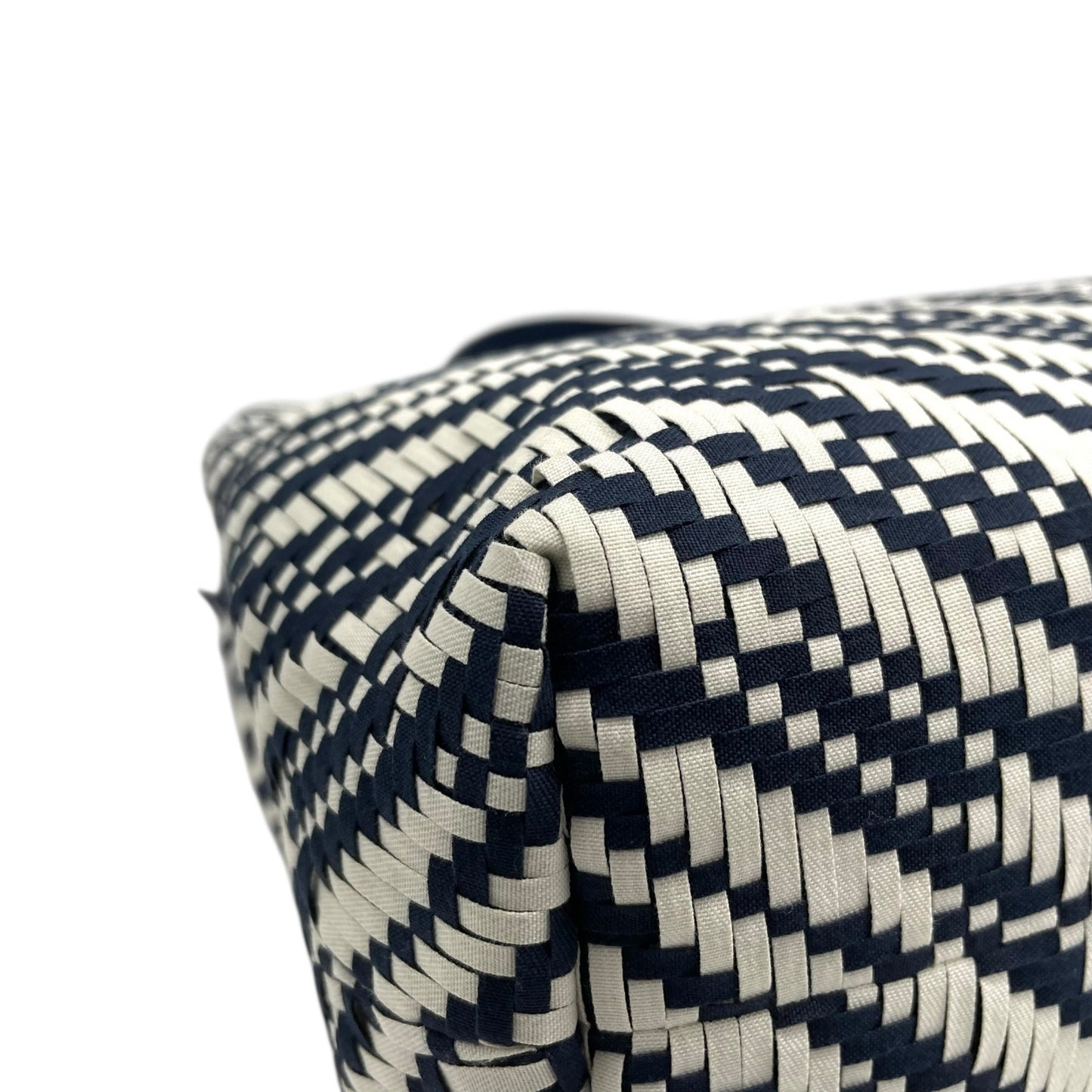 【未使用級】EMPORIO ARMANI エンポリオアルマーニ 2way ハンドバッグ ショルダーバッグ 編み込み キャンバス フリンジ ネイビー ホワイト D