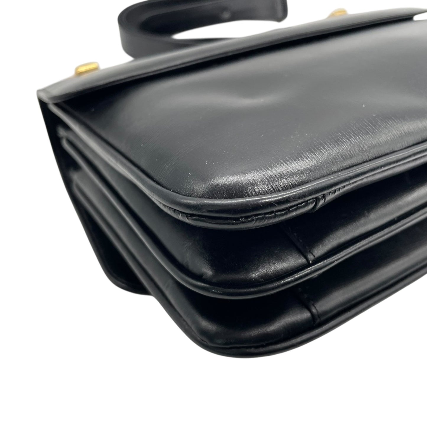 美品 CELINE セリーヌ ショルダーバッグ 黒 ブラック レザー 馬車金具 ゴールド金具 ホースキャリッジ サルキー ヴィンテージ レディース オールドセリーヌ 斜め掛け可 フラップ開閉 C1