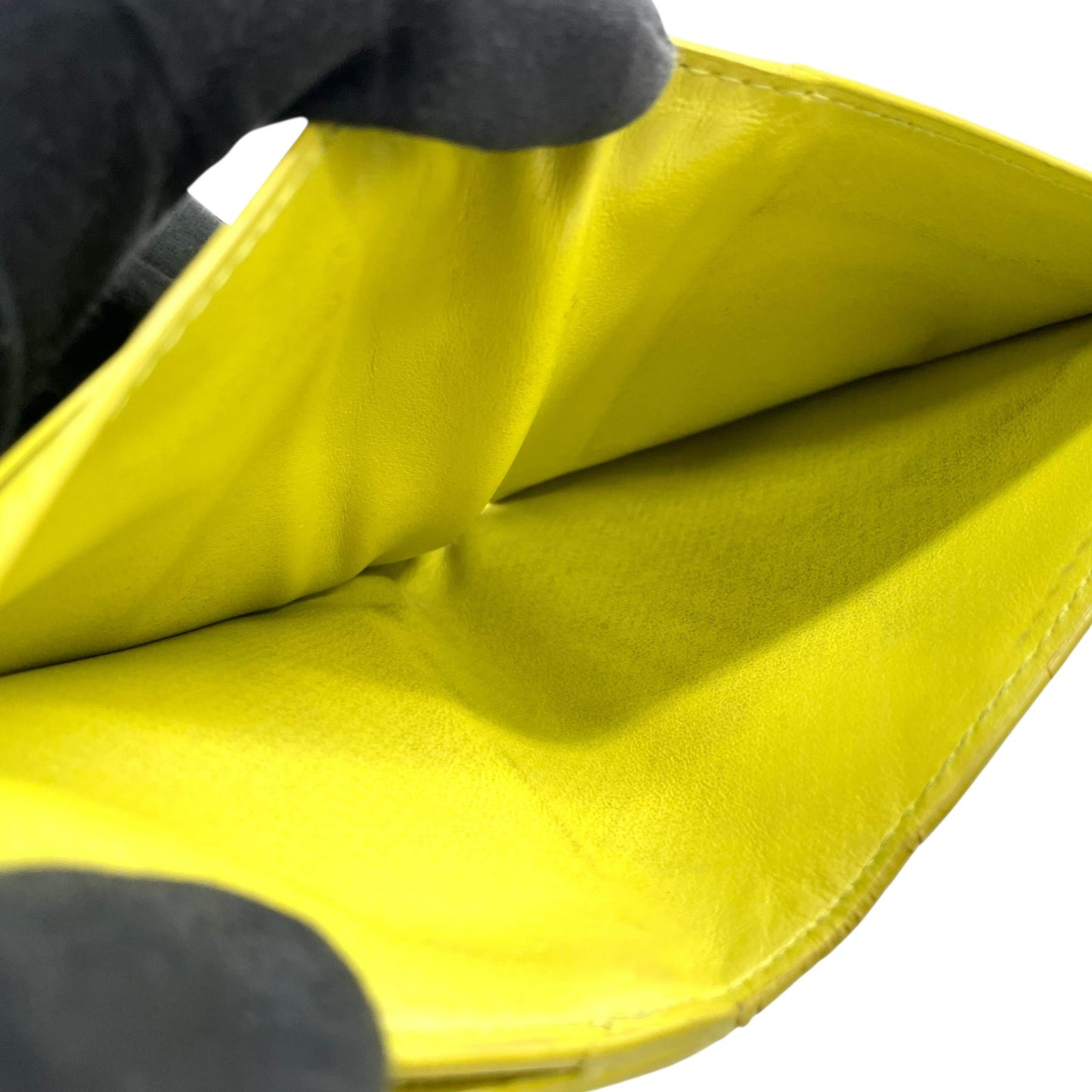 BOTTEGA VENETA ボッテガヴェネタ イントレチャート 二つ折り財布 コンパクトウォレット 緑 キウイグリーン レザー ゴールド金具 レディース M4