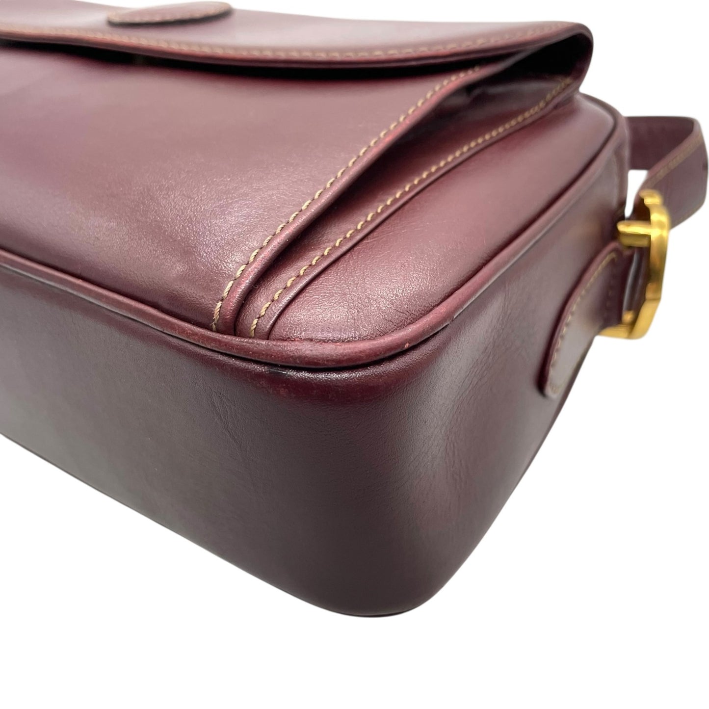 美品 Cartier カルティエ マストライン ショルダーバッグ 赤 ボルドー ワインレッド レザー ゴールド金具 ロゴ 2Cモチーフ カメラバッグ 斜め掛け可 レディース Z1