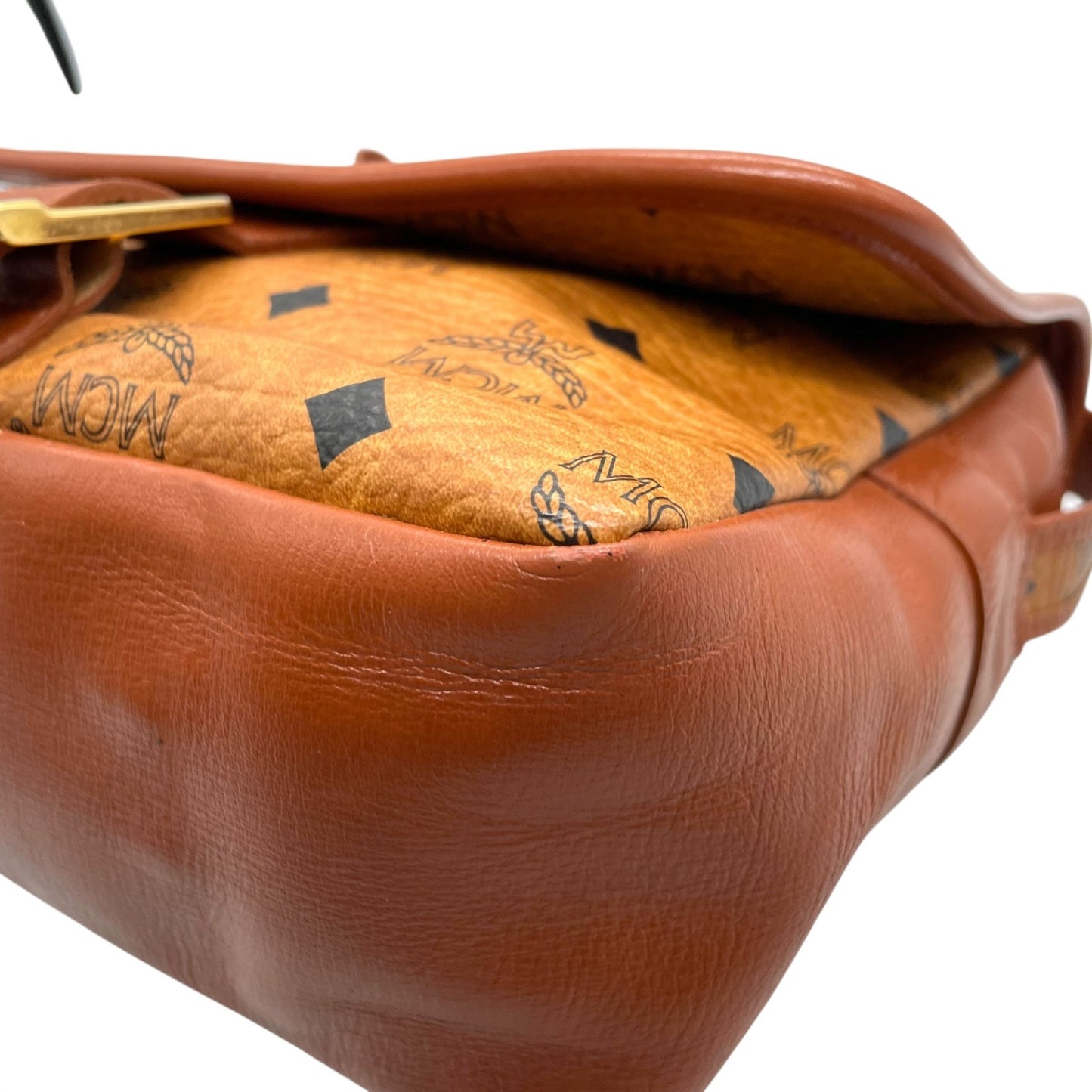 MCM エムシーエム ショルダーバッグ メッセンジャーバッグ ヴィセトス PVC レザー ブラウン 茶色 ゴールド金具 総柄 クロスボディ 斜め掛け ユニセックス K8