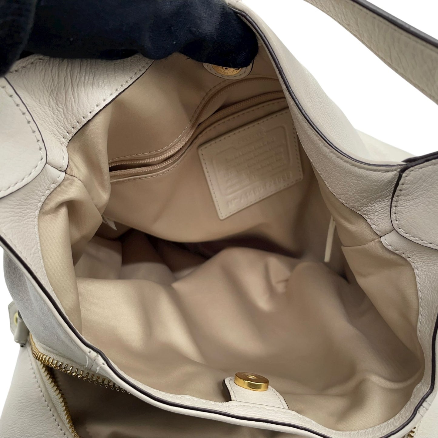 コーチ COACH ショルダーバッグ ワンショルダー レザー 白 ホワイト バックルデザイン 金金具 ゴールド金具 レディース T3