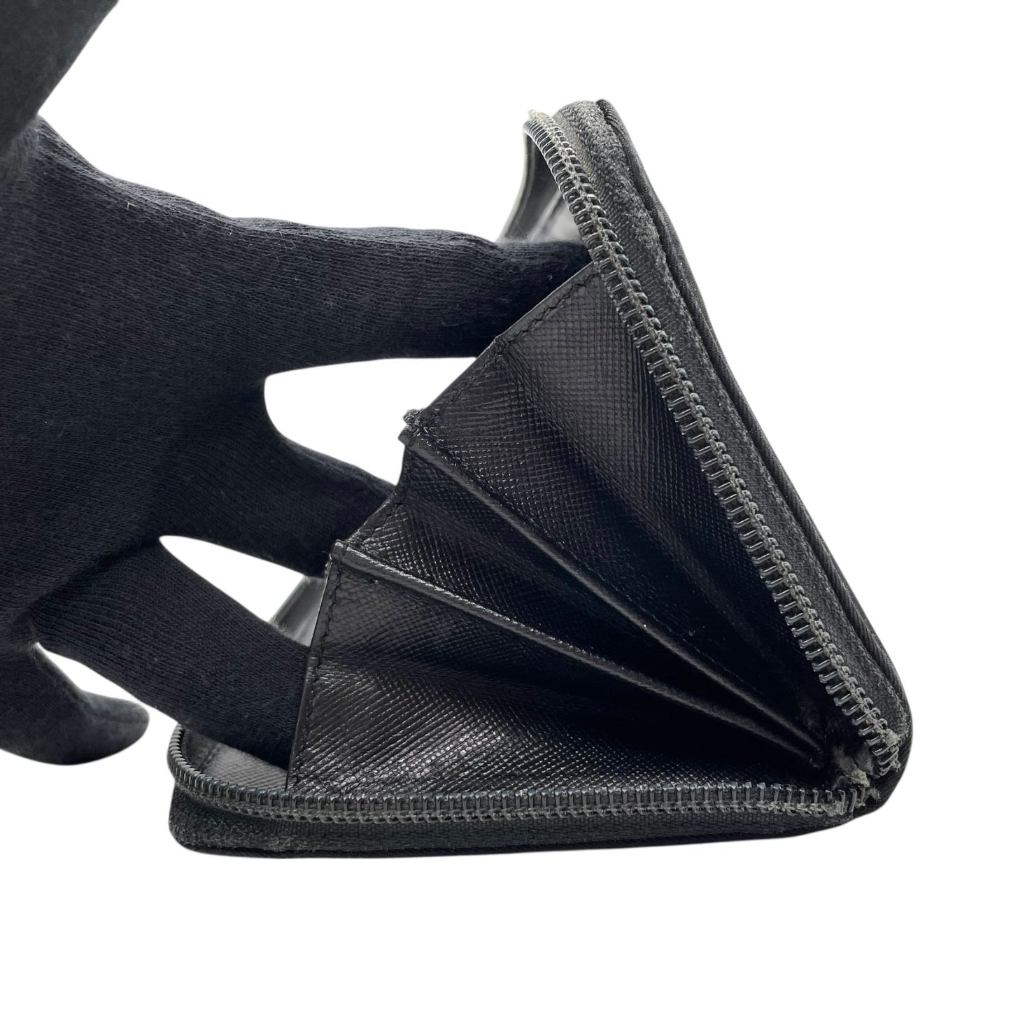 プラダ PRADA 長財布 ブラック 黒 NERO ナイロン レザー ラウンドファスナー 三角ロゴプレート トライアングルロゴ シルバー金具 メンズ レディース M1