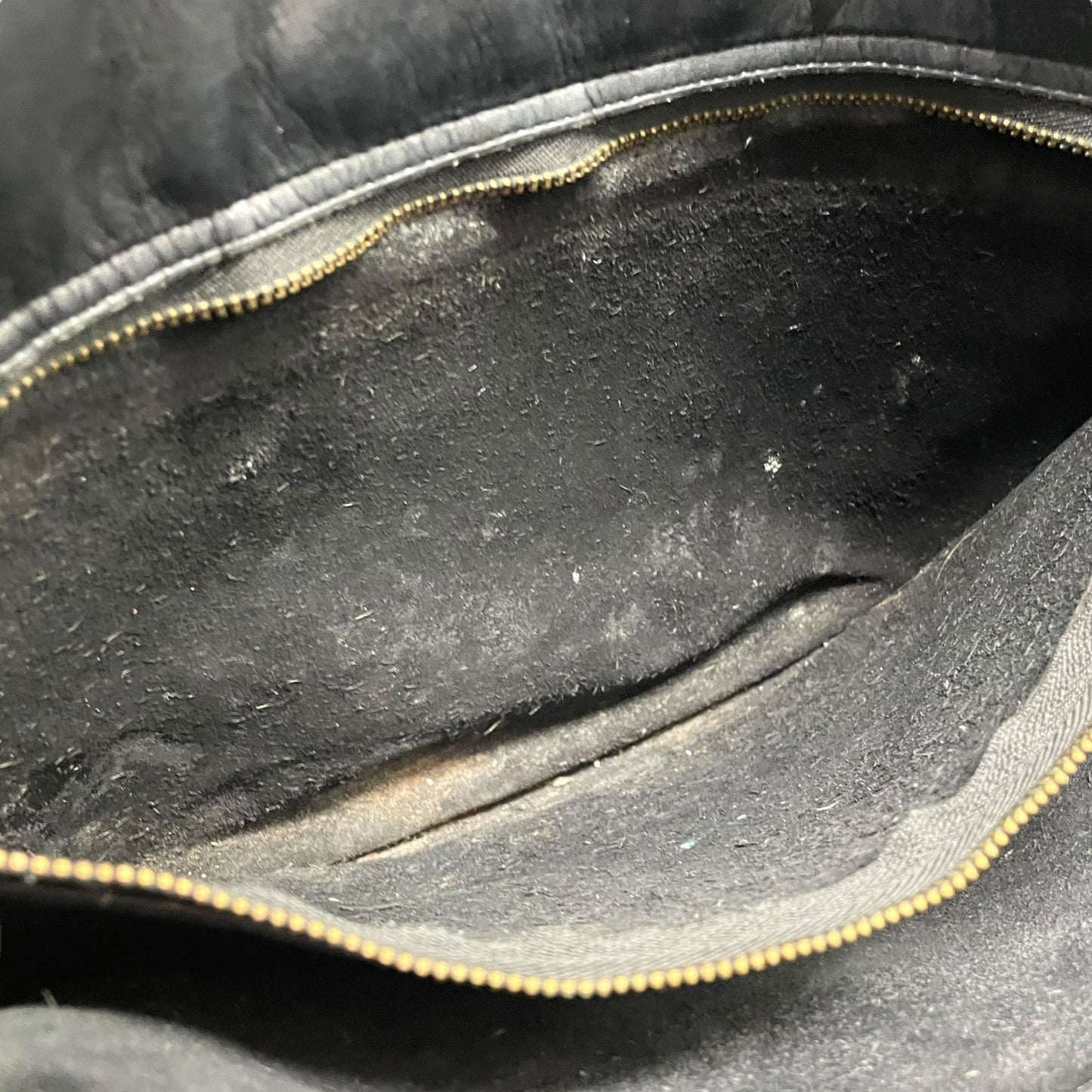 オールドコーチ COACH ショルダーバッグ メッセンジャーバッグ 黒 ブラック レザー ゴールド金具 ロゴチャーム付き フラップ開閉 ヴィンテージ メンズ レディース E2