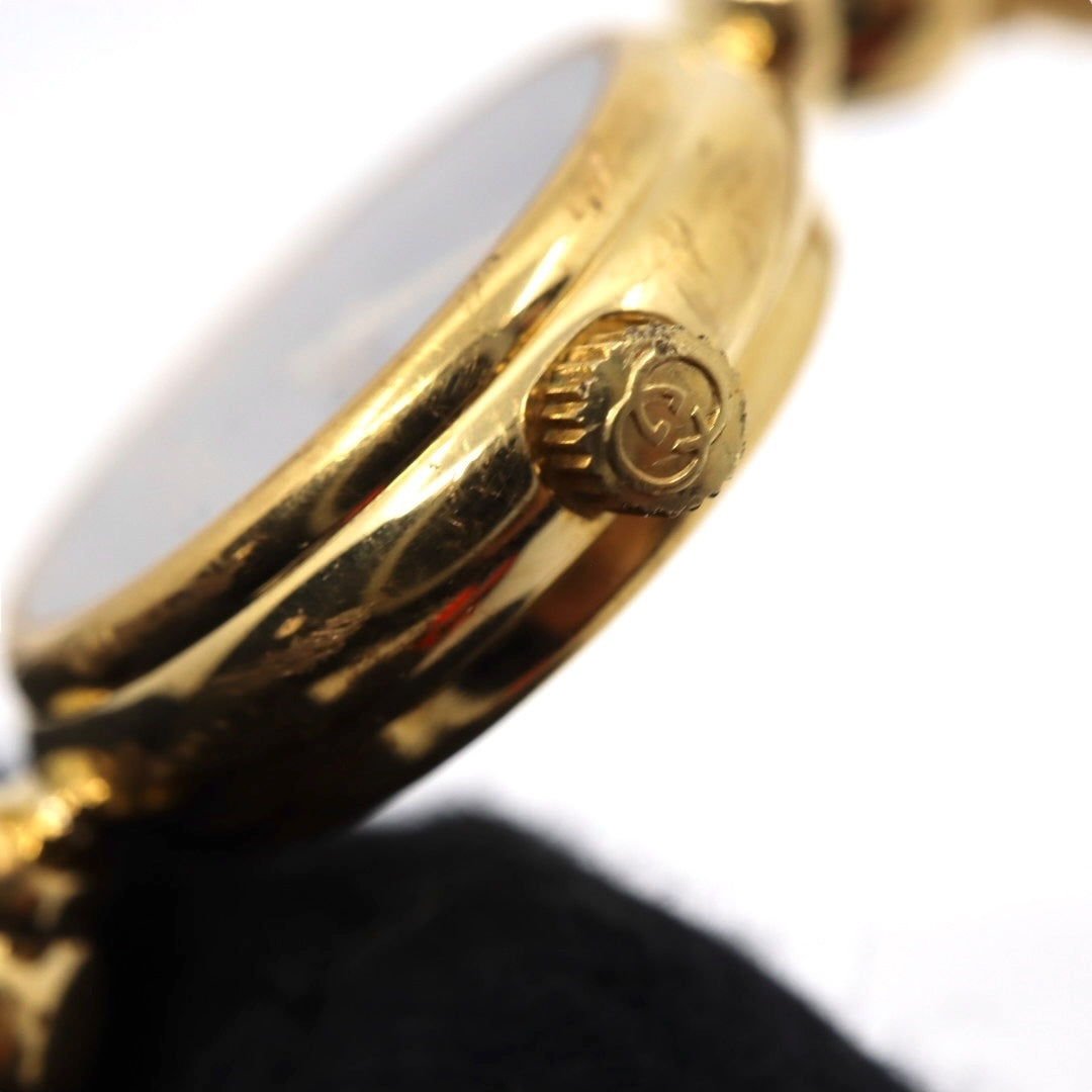 美品 電池交換済 グッチ GUCCI 2700.2.L 腕時計 レディースウォッチ バングルウォッチ ワイヤーブレスレット クォーツ ゴールド ブラック文字盤 アナログ ヴィンテージ ビンテージ エレガント クラシック ドレスウォッチ 稼働品 G3