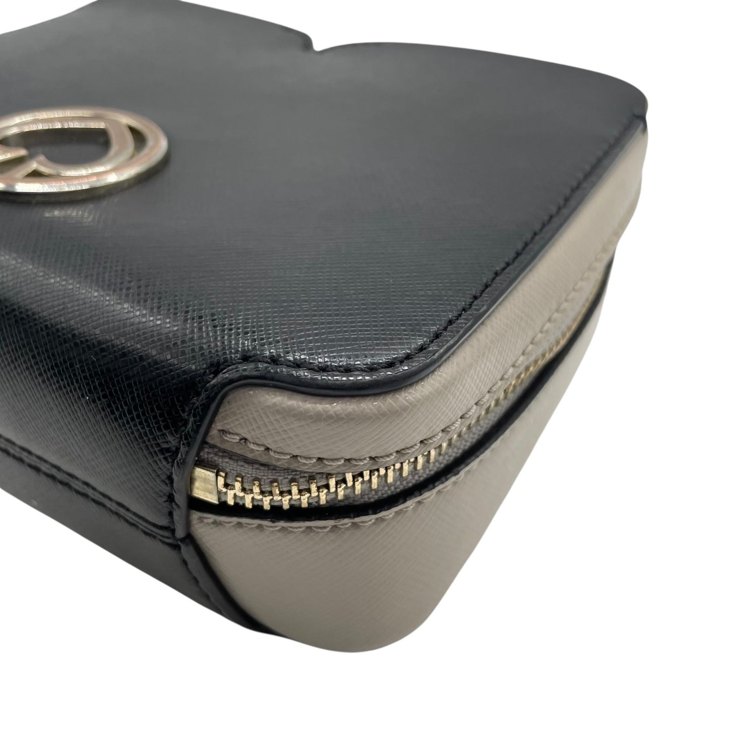 ケイトスペード kate spade ニコラ 2WAY ハンドバッグ ショルダーバッグ ミニバッグ 黒 ブラック グレー レザー シルバー金具 クロスボディ 斜め掛け可 カメラバッグ レディース S30