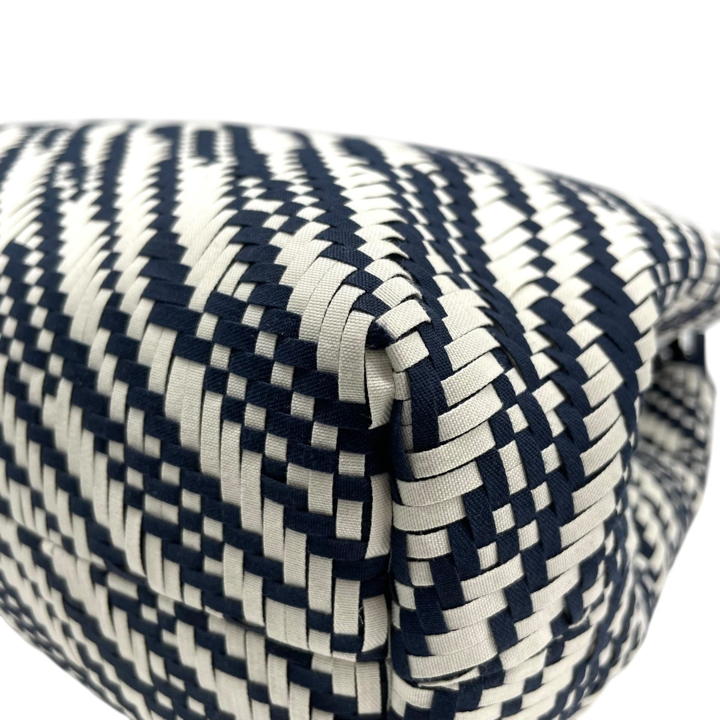 【未使用級】EMPORIO ARMANI エンポリオアルマーニ 2way ハンドバッグ ショルダーバッグ 編み込み キャンバス フリンジ ネイビー ホワイト D