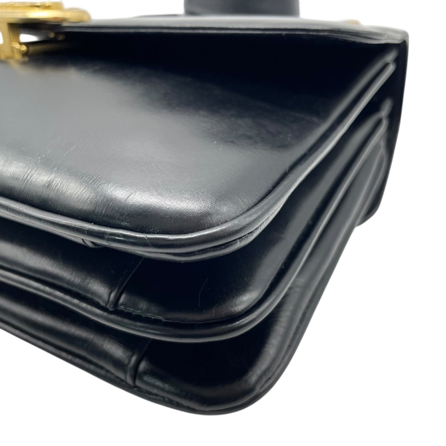 美品 CELINE セリーヌ ショルダーバッグ 黒 ブラック レザー 馬車金具 ゴールド金具 ホースキャリッジ サルキー ヴィンテージ レディース オールドセリーヌ 斜め掛け可 フラップ開閉 C1