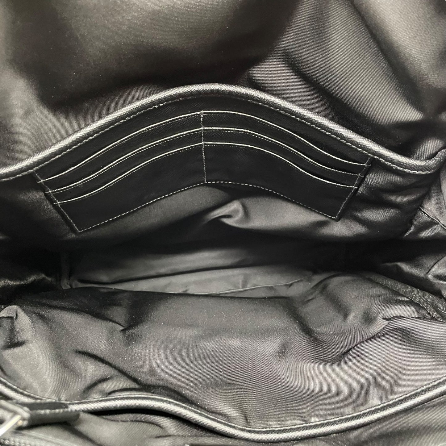 美品 PRADA プラダ リュックサック バッグパック リナイロン トライアングルロゴ 2VZ028 黒 NERO ブラック シルバー金具 メンズ C