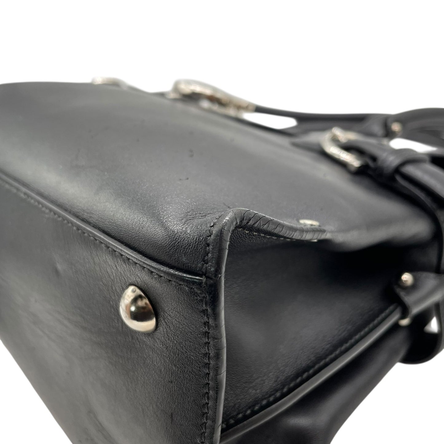 極美品 Salvatore Ferragamo フェラガモ ガンチーニ ハンドバッグ ワンショルダー 黒 ブラック レザー シルバー金具 DY-21 肩掛け可 メンズ レディース E