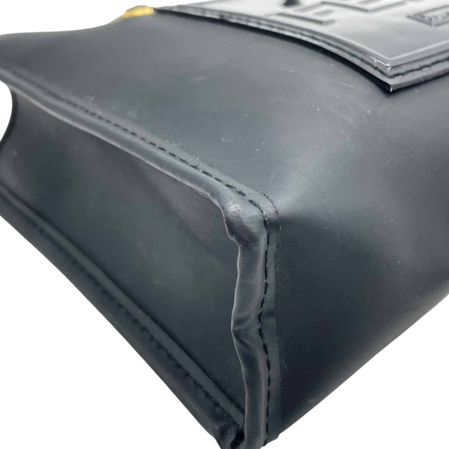 フェンディ FENDI ミニハンドバッグ ポーチ 黒 ブラック PVC ロゴ ゴールド金具 レディース K10