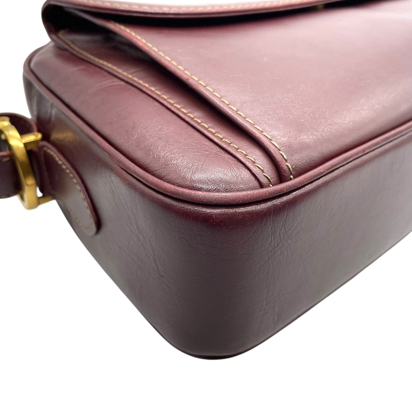 美品 Cartier カルティエ マストライン ショルダーバッグ 赤 ボルドー ワインレッド レザー ゴールド金具 ロゴ 2Cモチーフ カメラバッグ 斜め掛け可 レディース Z1